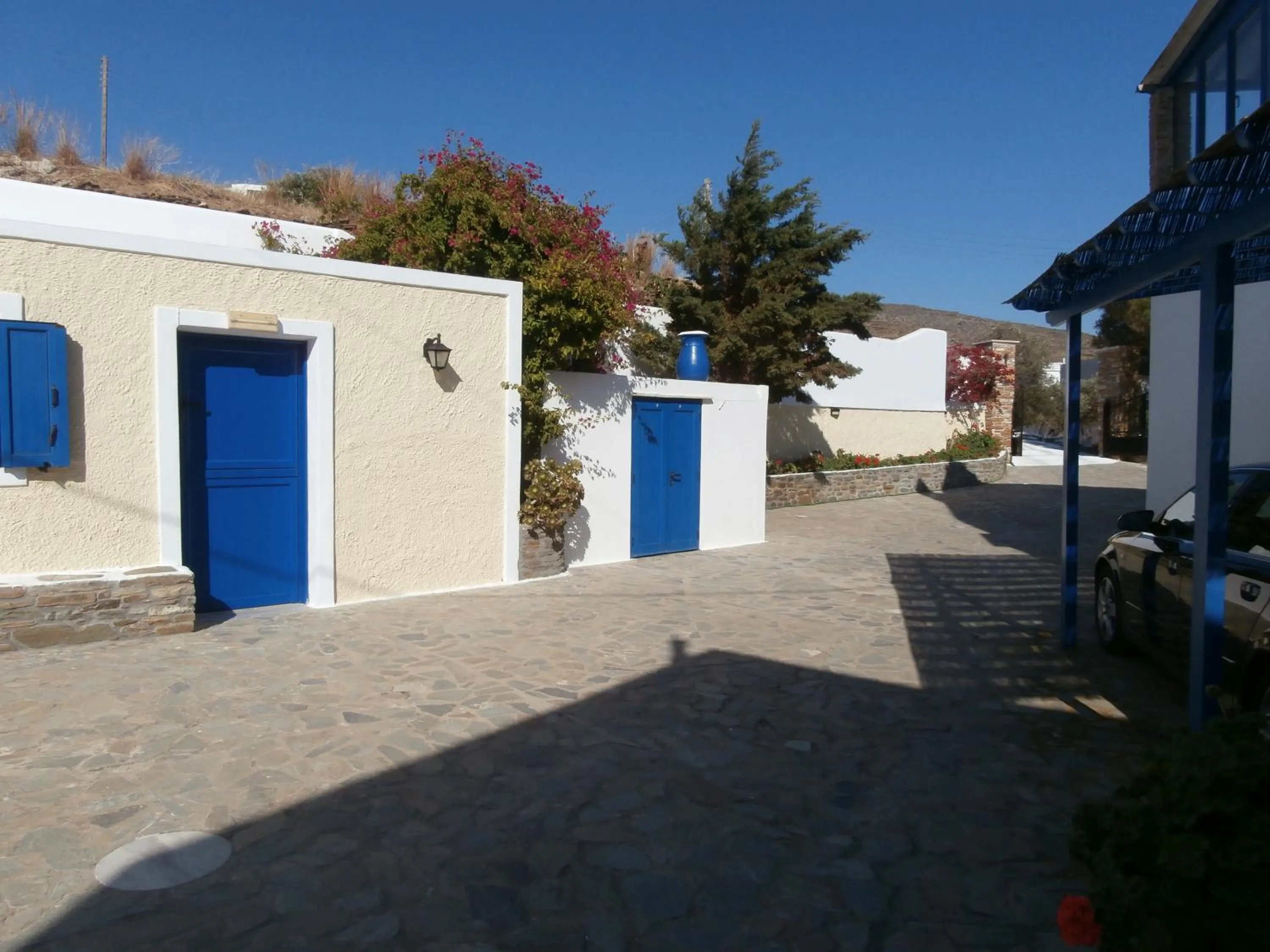 Kionia Galini Bangalows