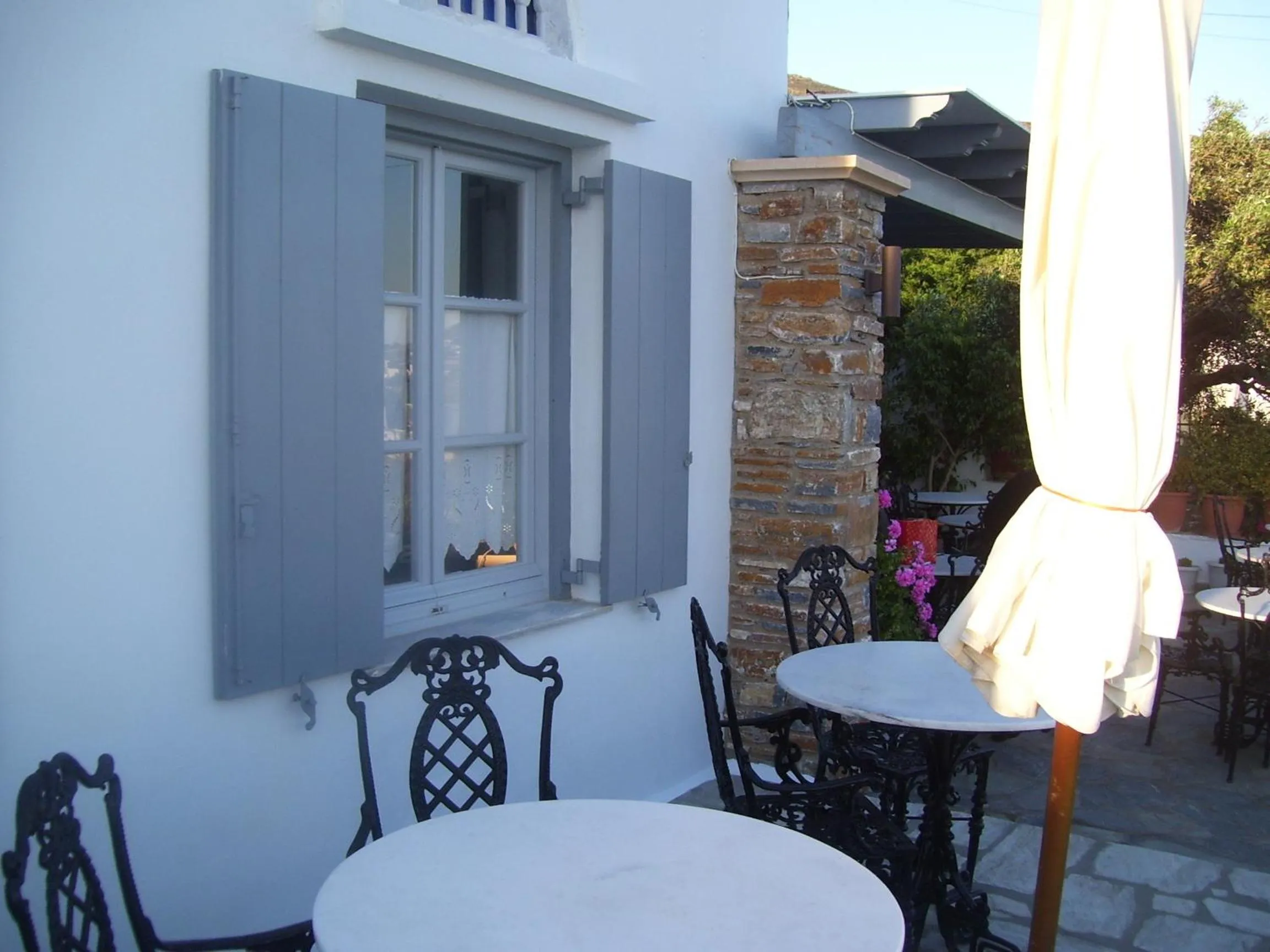 Restaurant/places to eat in Kionia Galini Bangalows