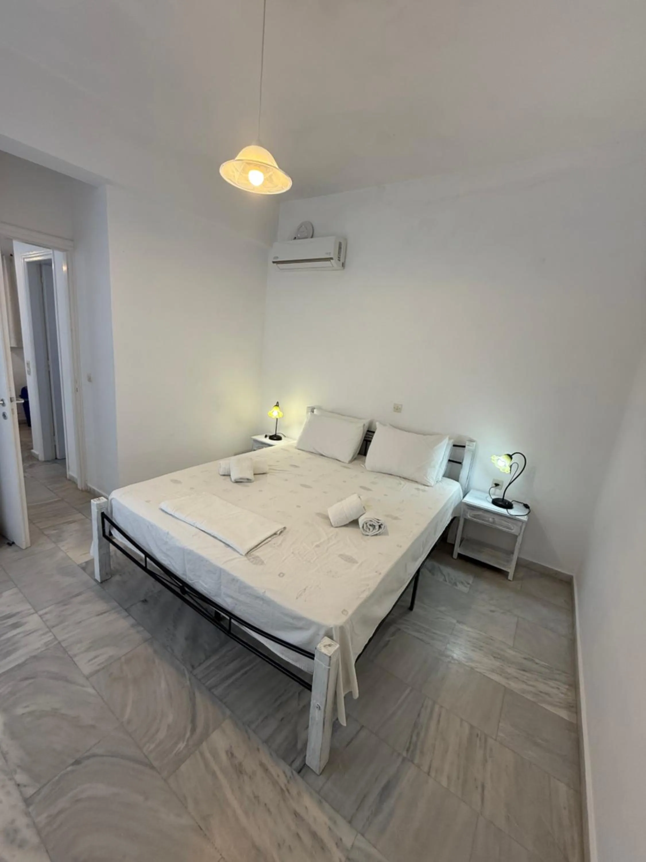 Bed in Kionia Galini Bangalows