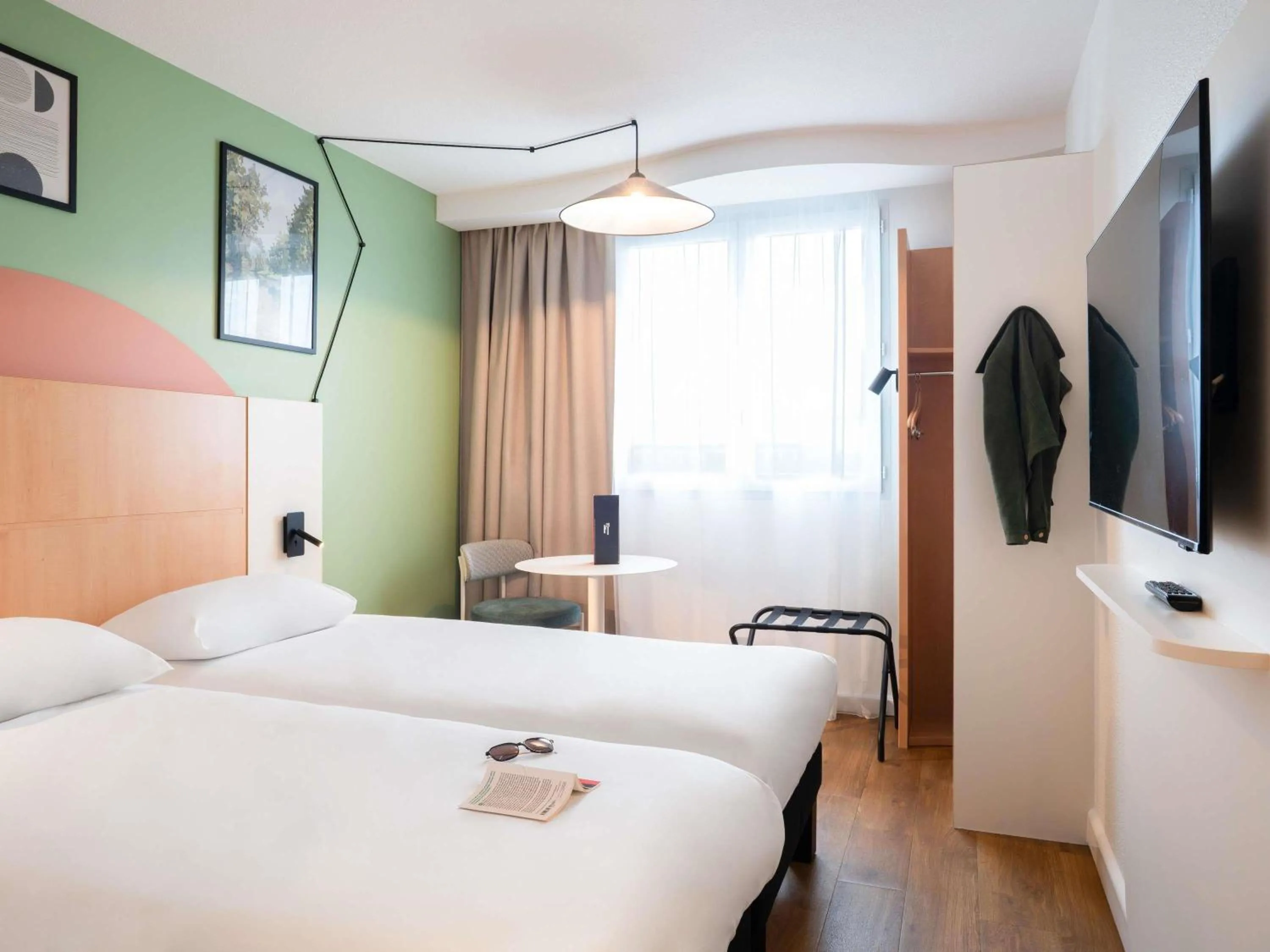 Bedroom, Bed in ibis Marne La Vallée Val d'Europe