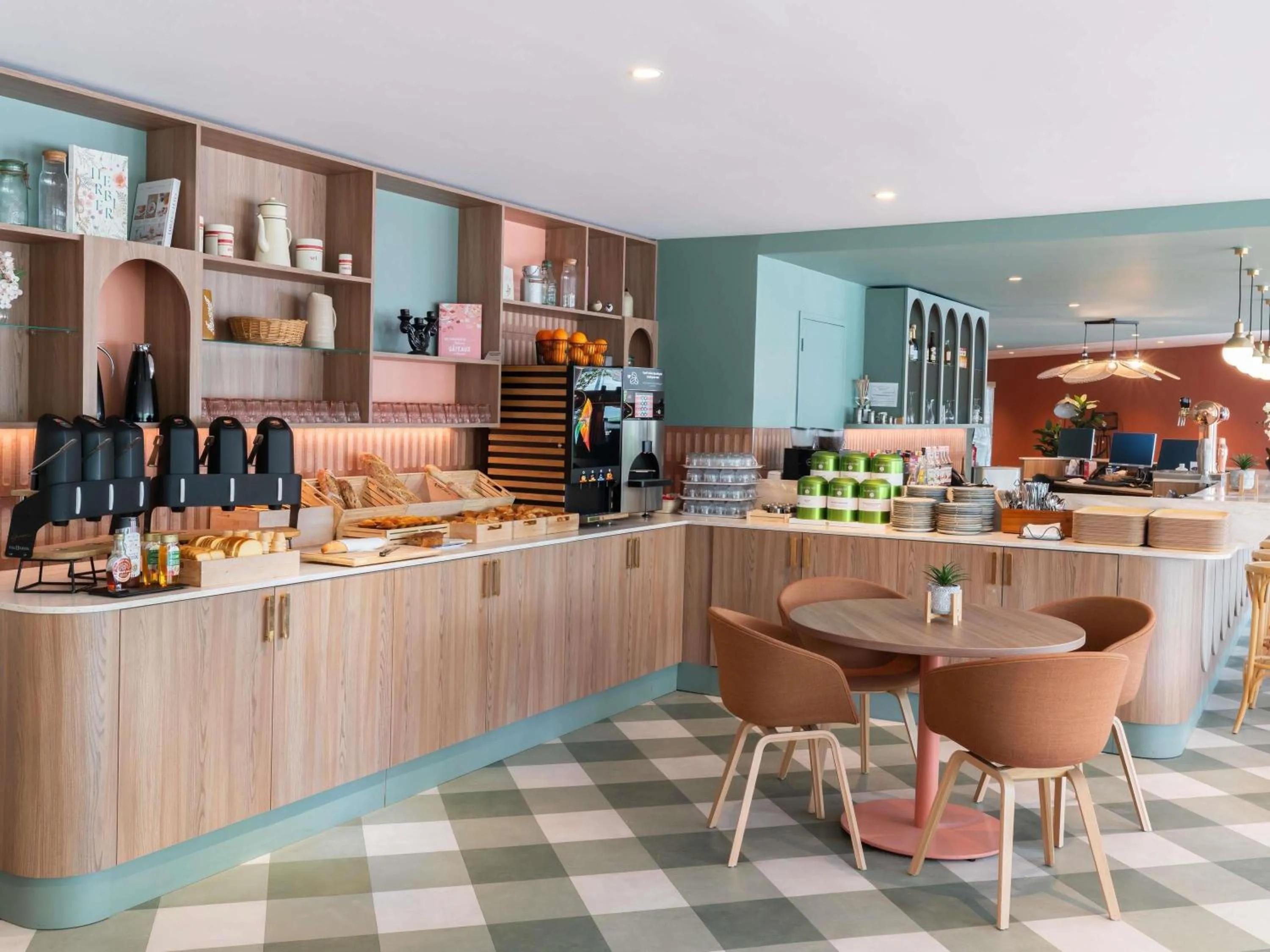 Breakfast in ibis Marne La Vallée Val d'Europe