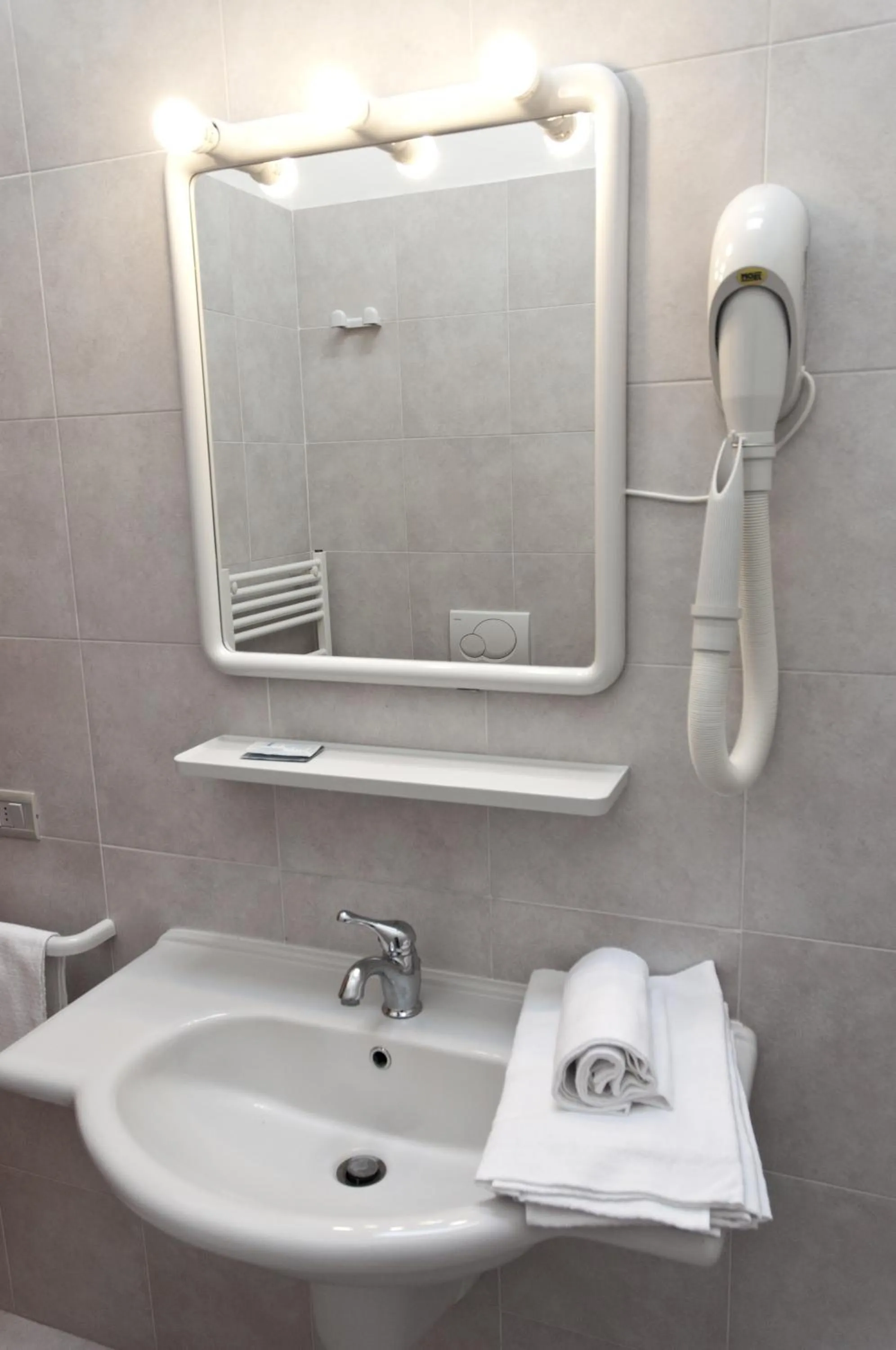 Bathroom in Ghiacci Vecchi Residence