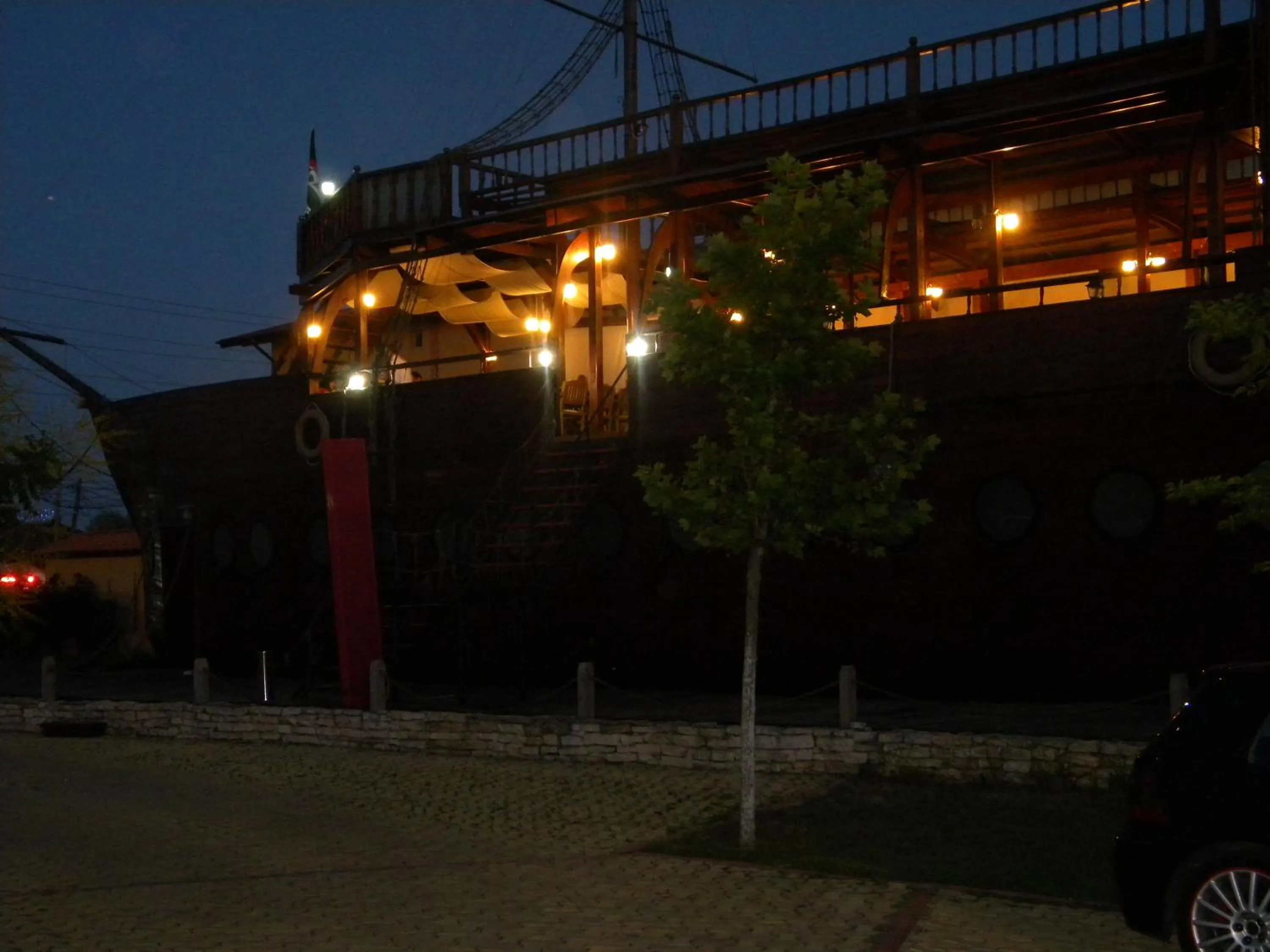 Restaurant/places to eat in Club de Vacanta Corabia Piratilor - Family Resort Mamaia Nord