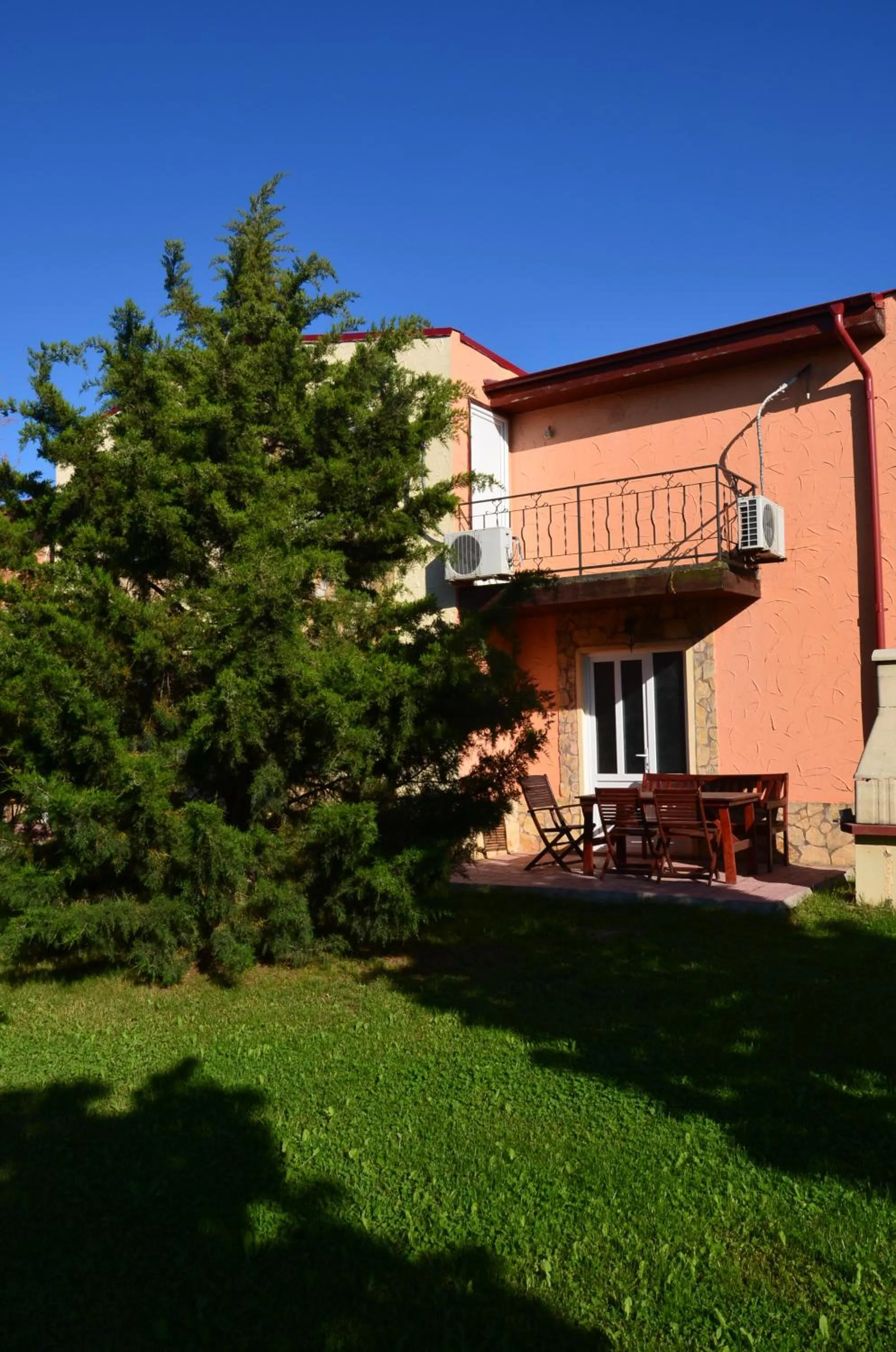 BBQ facilities in Club de Vacanta Corabia Piratilor - Family Resort Mamaia Nord