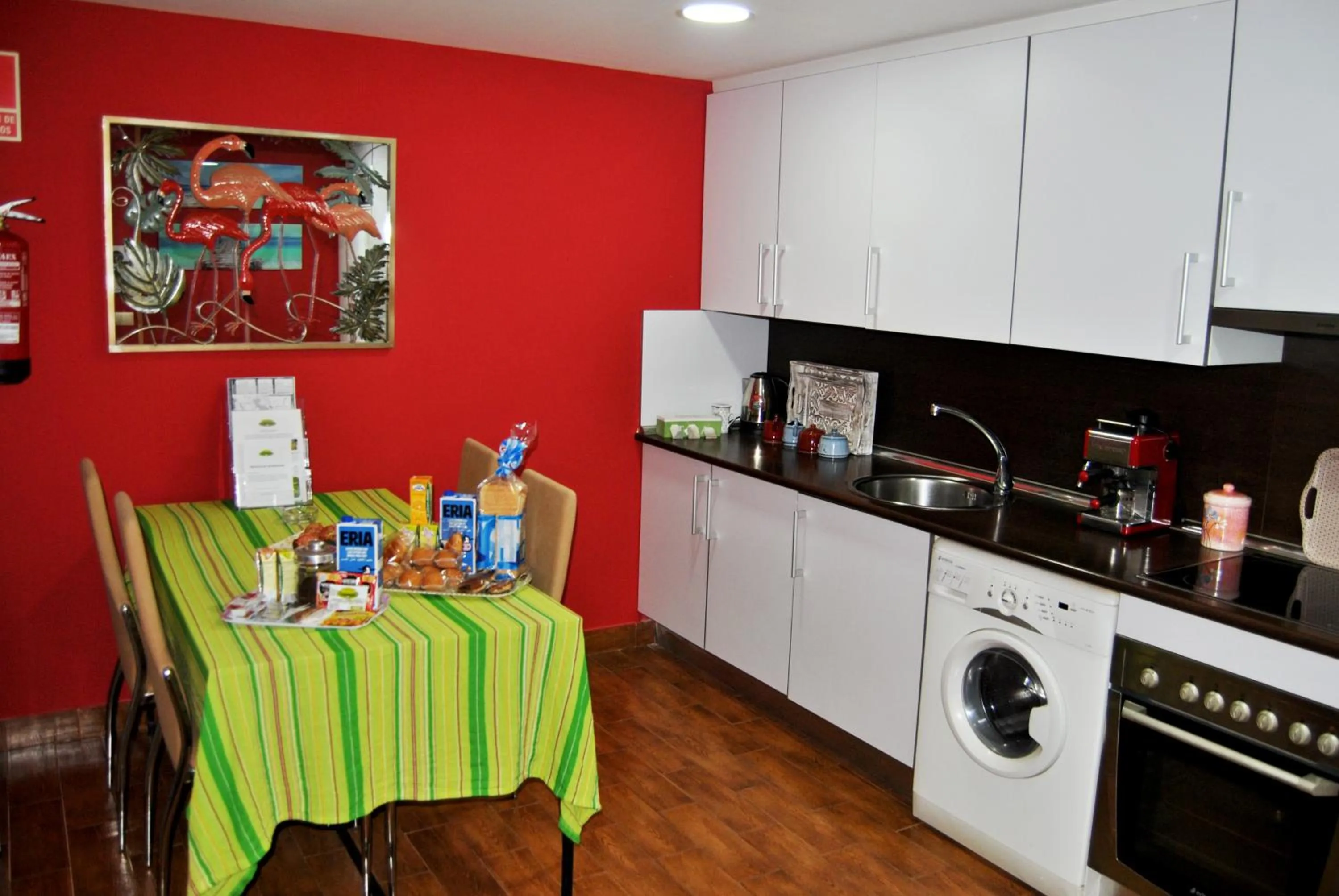 Kitchen or kitchenette in Apartahotel Rural CollaRubio Luxury