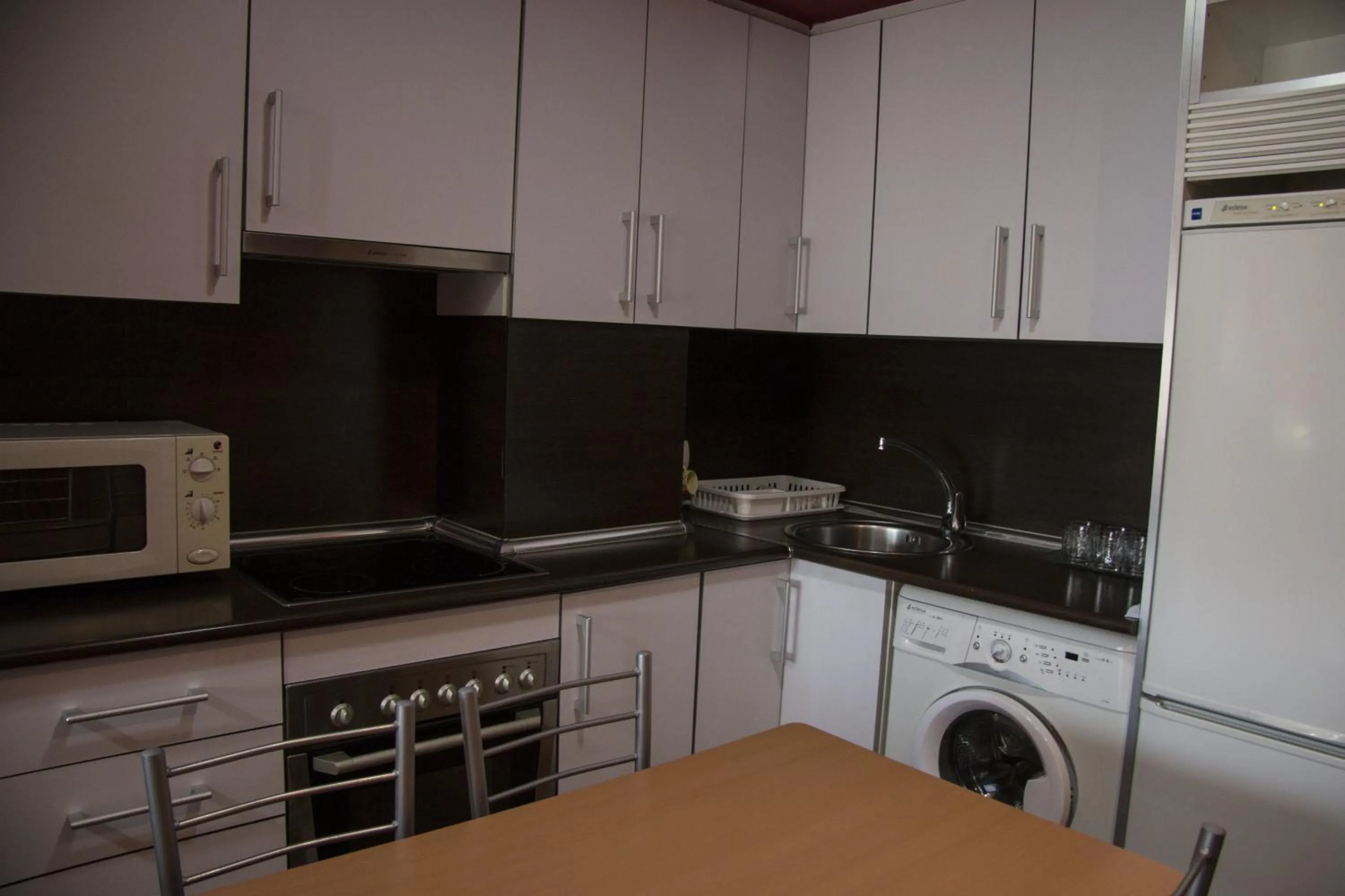 Kitchen or kitchenette in Apartahotel Rural CollaRubio Luxury