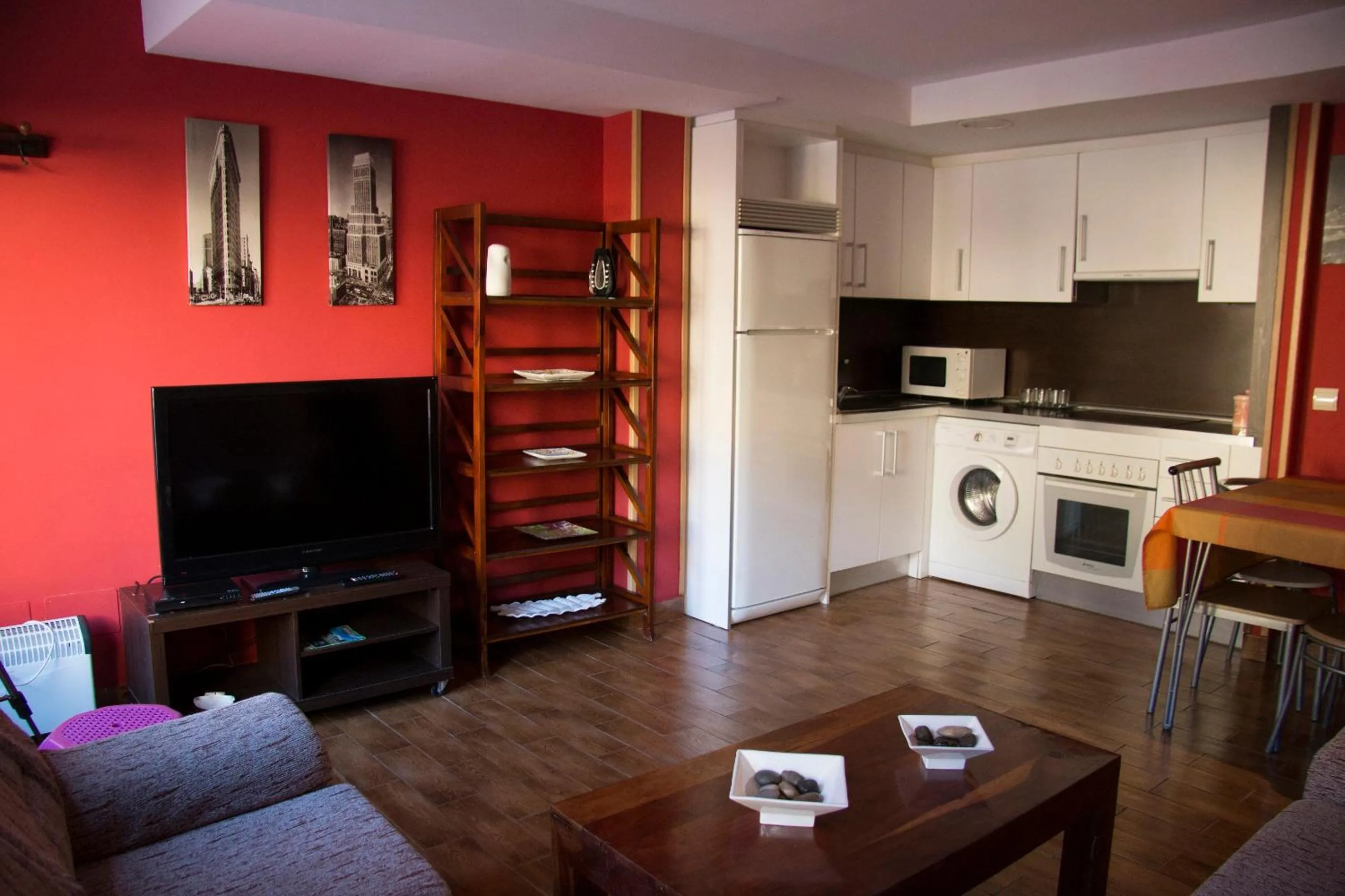 TV and multimedia in Apartahotel Rural CollaRubio Luxury