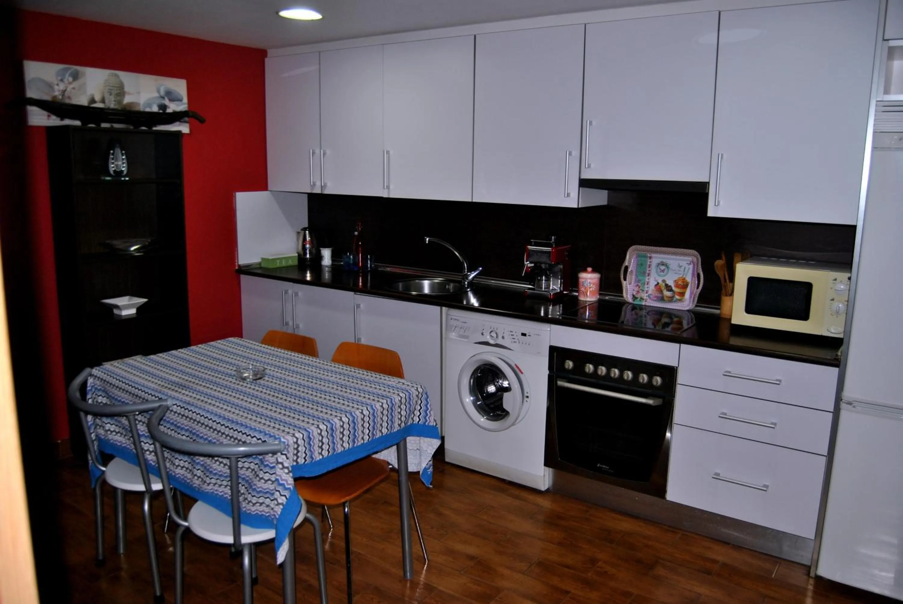 Kitchen or kitchenette in Apartahotel Rural CollaRubio Luxury