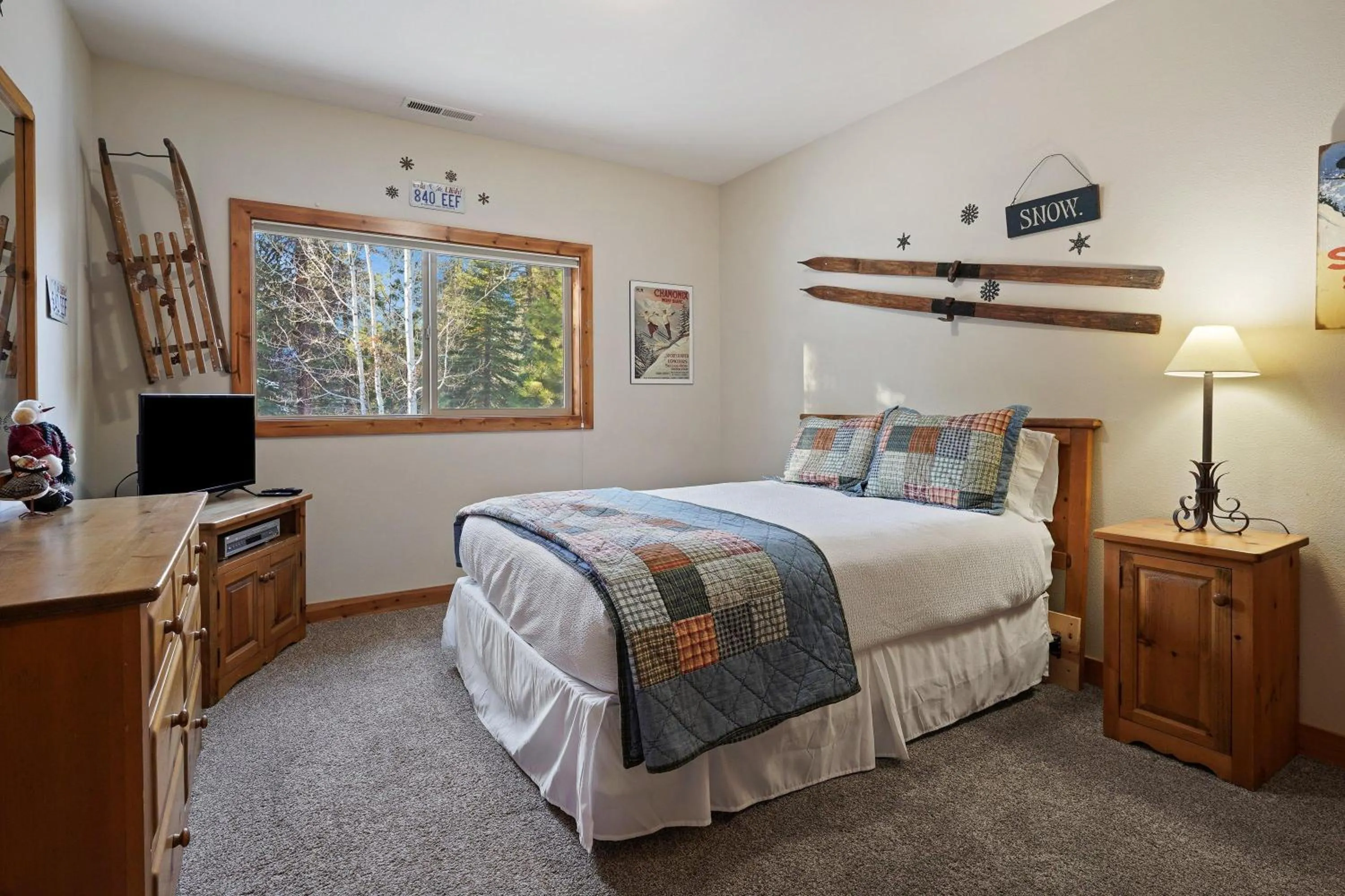 Bed in 11 Vine Maple