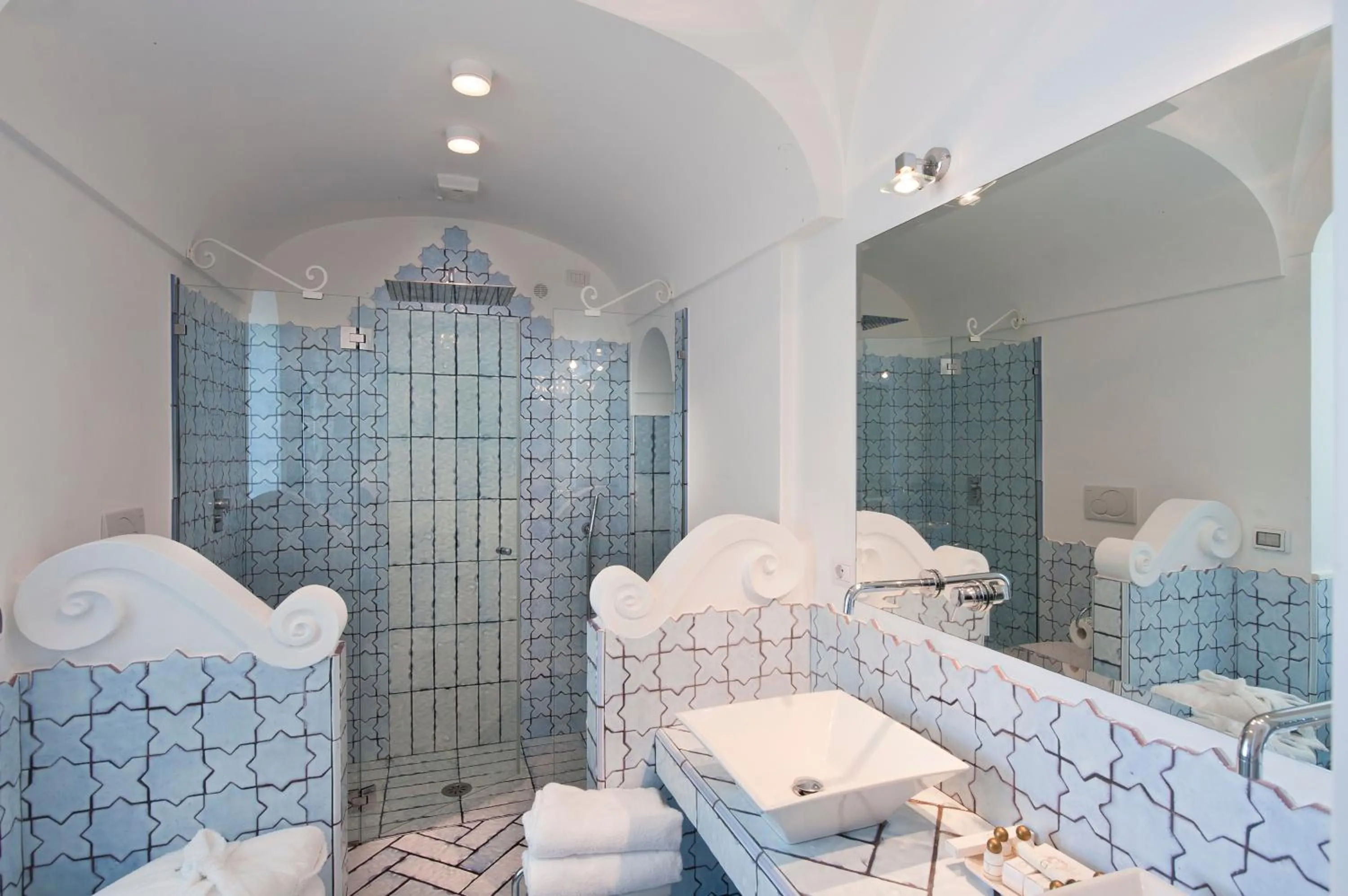 Bathroom in Hotel Marincanto