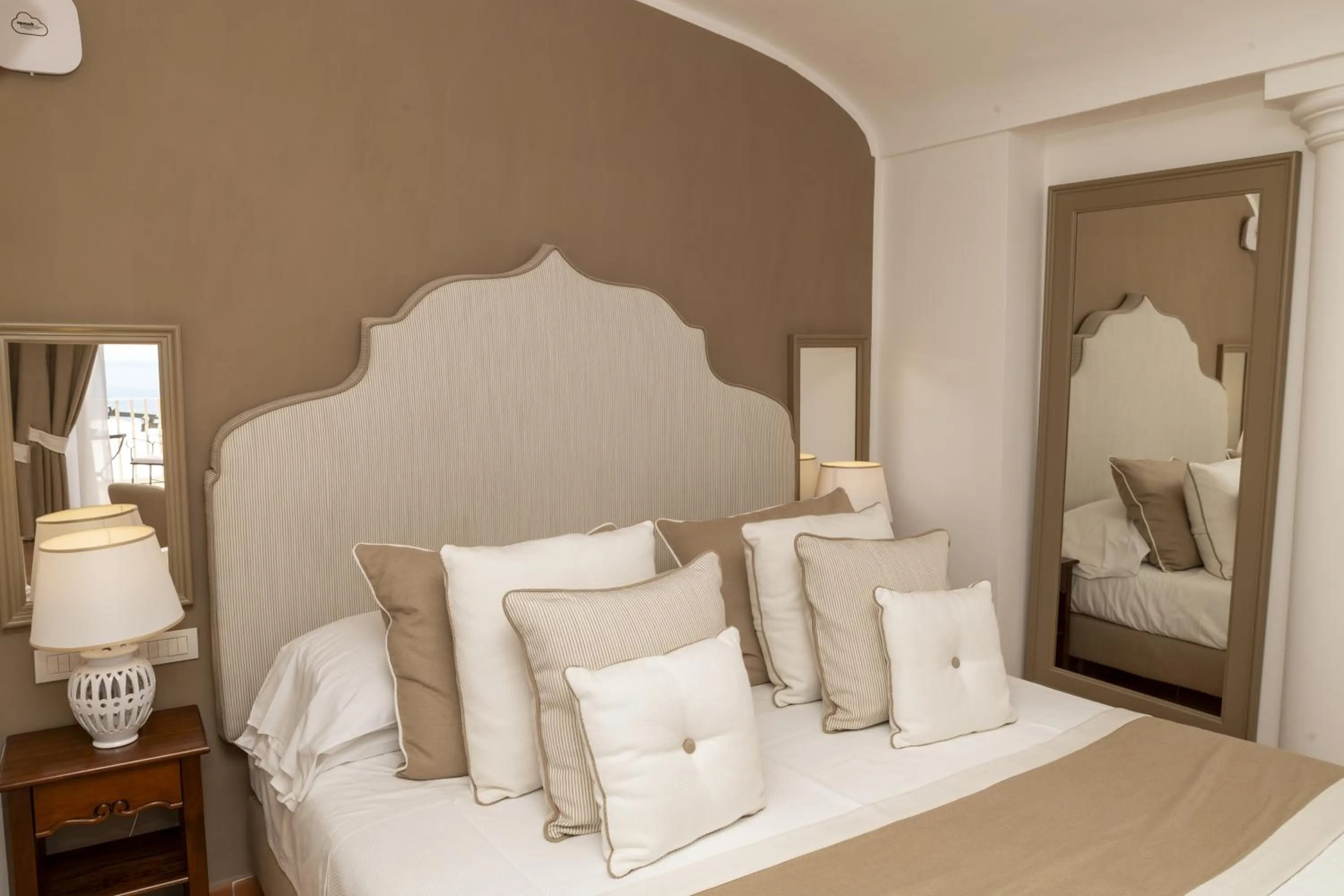 Bed in Hotel Marincanto