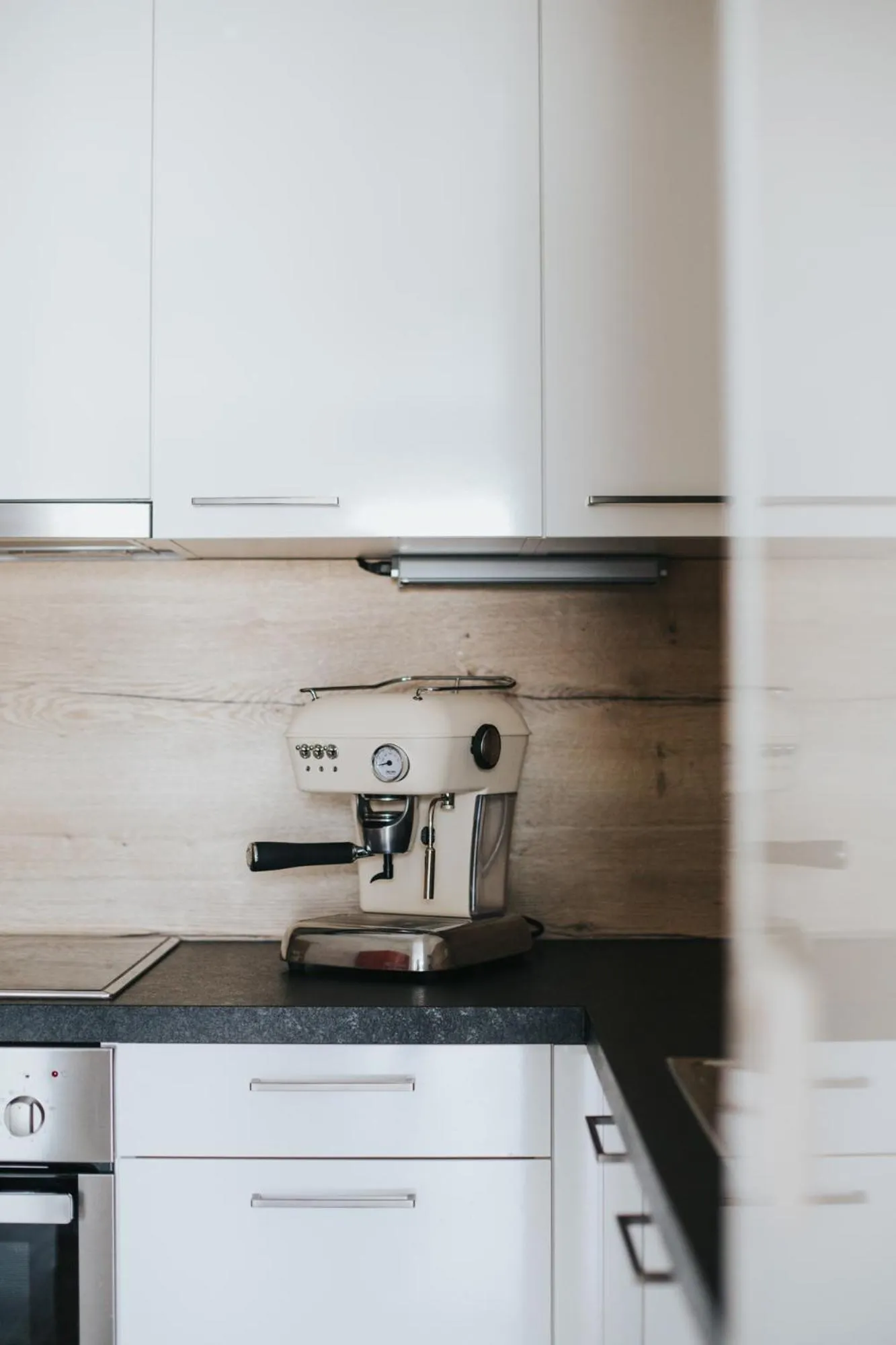 Coffee/tea facilities in Parks 73 The Townhouse Hotel