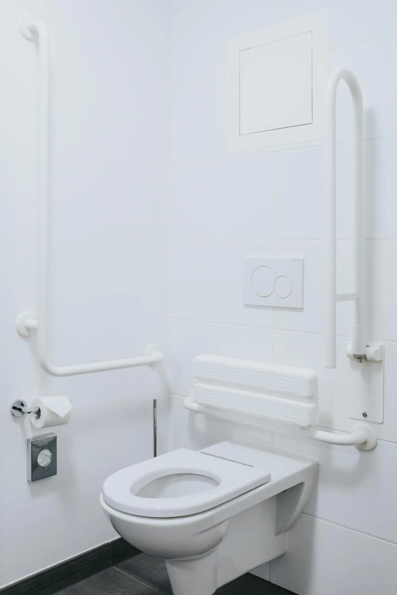 Toilet in Parks 73 The Townhouse Hotel