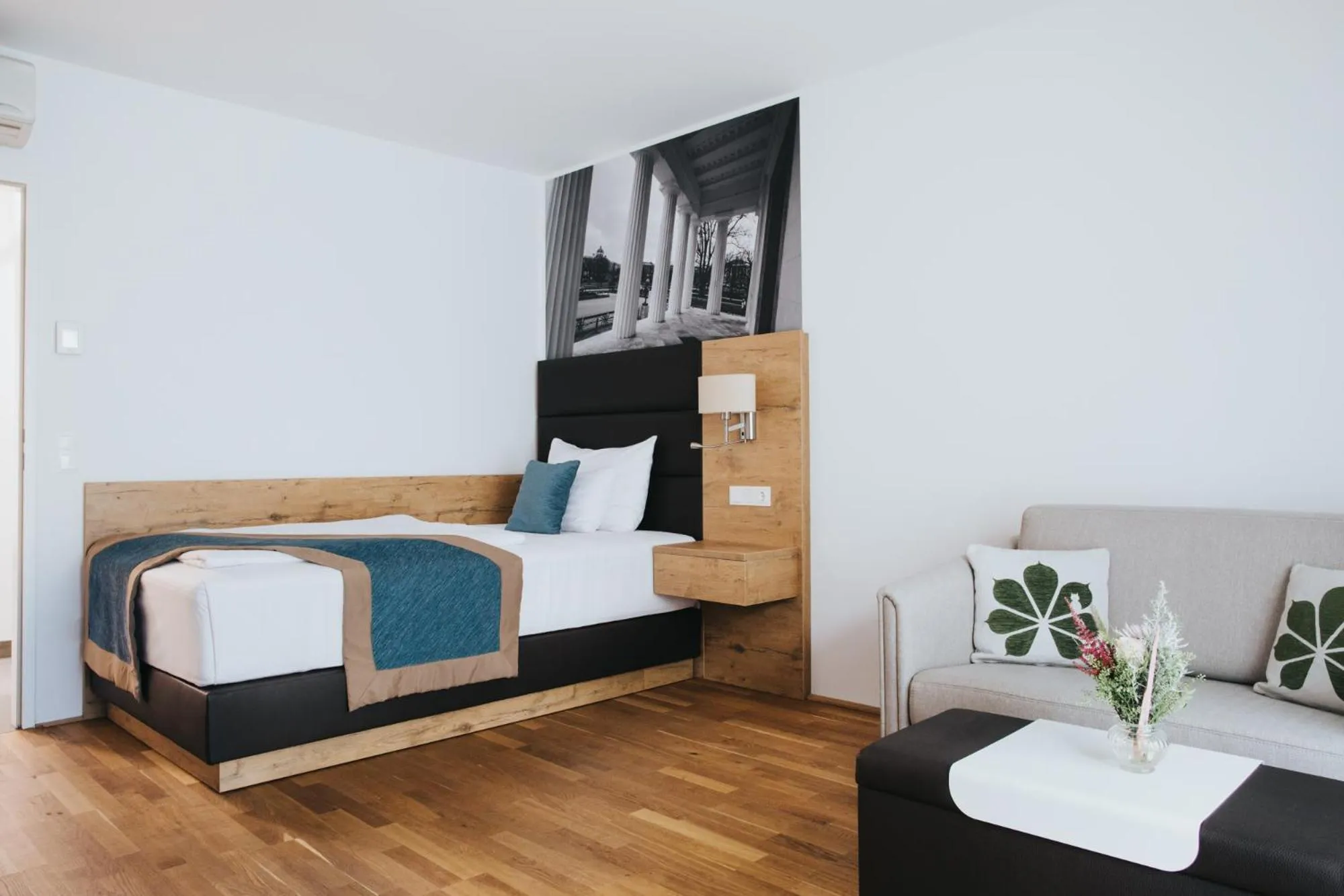 Bed in Parks 73 The Townhouse Hotel