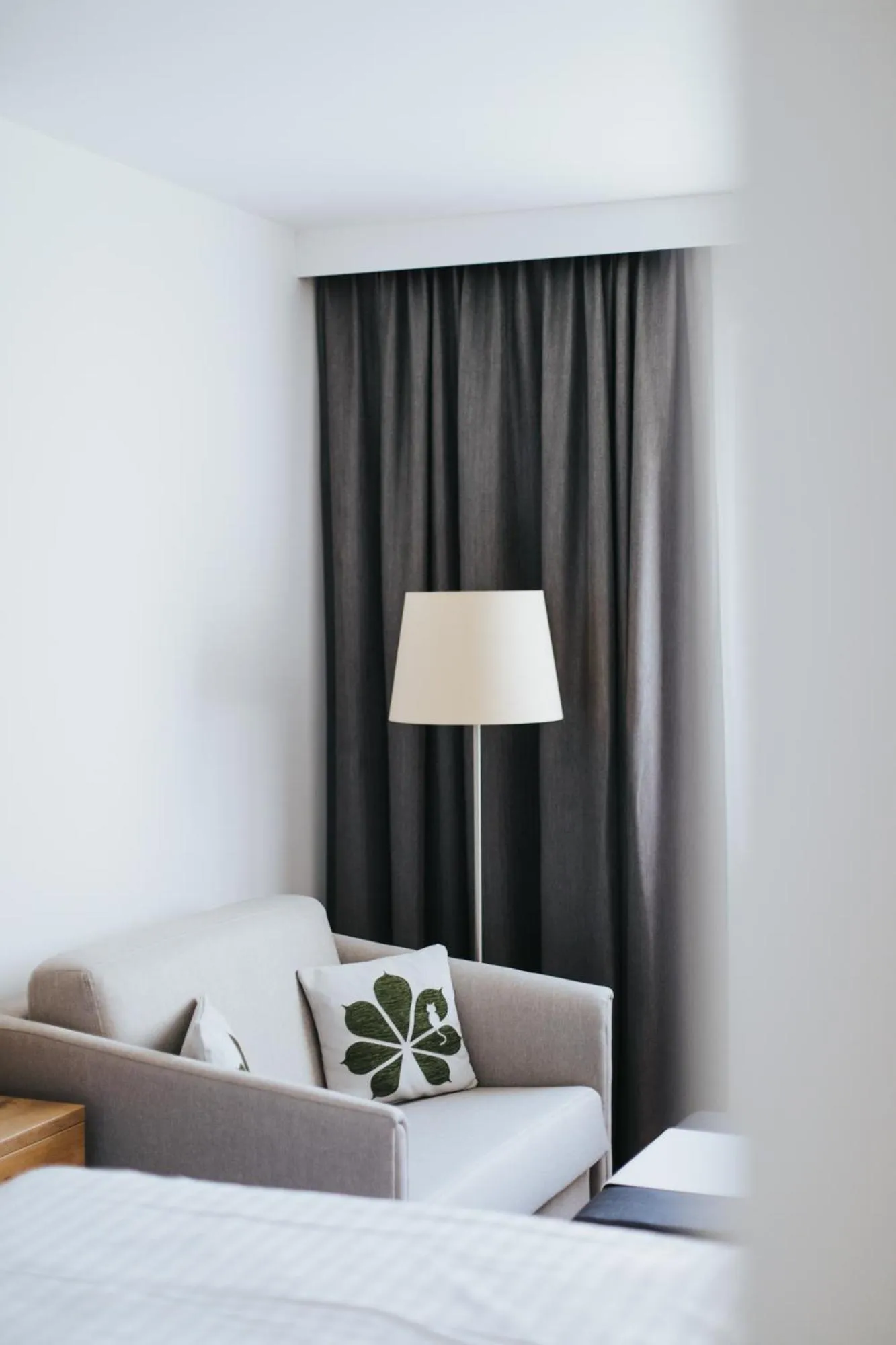 Seating area, Bed in Parks 73 The Townhouse Hotel