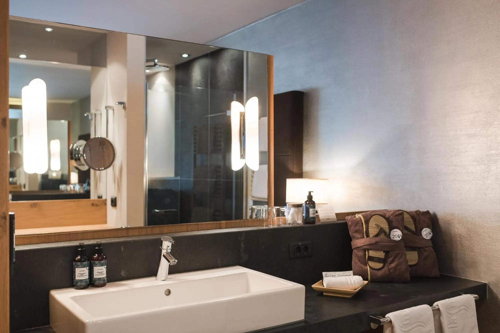 Bathroom in La Maiena Meran Resort