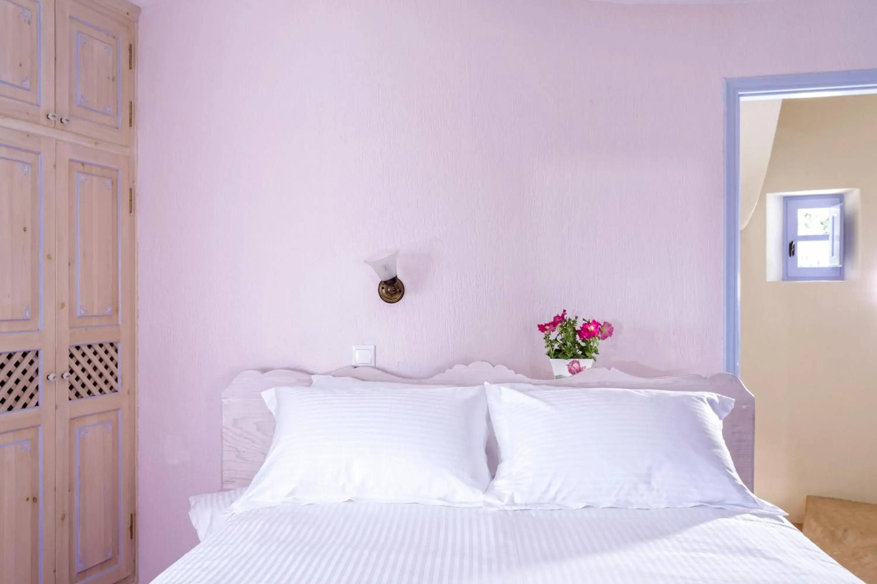 Bedroom, Bed in Windmill Villas Bedroom, Bed in Windmill Villas