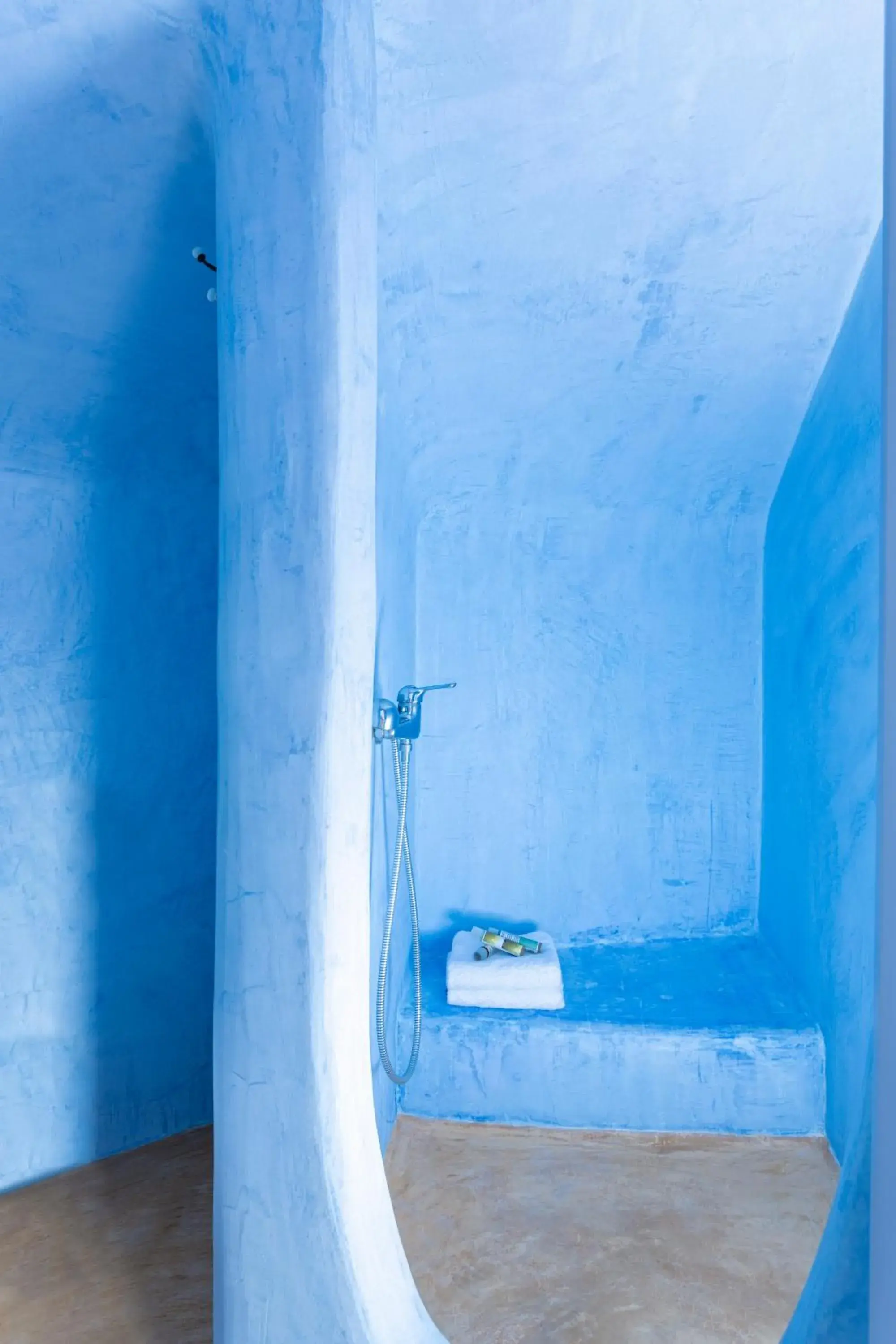 Bathroom, Bed in Windmill Villas Santorini Exclusive Retreat Bathroom, Bed in Windmill Villas Santorini Exclusive Retreat