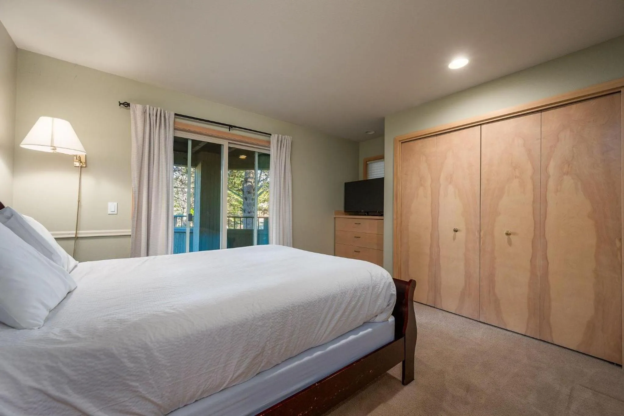 Bed in 3 Mulligan