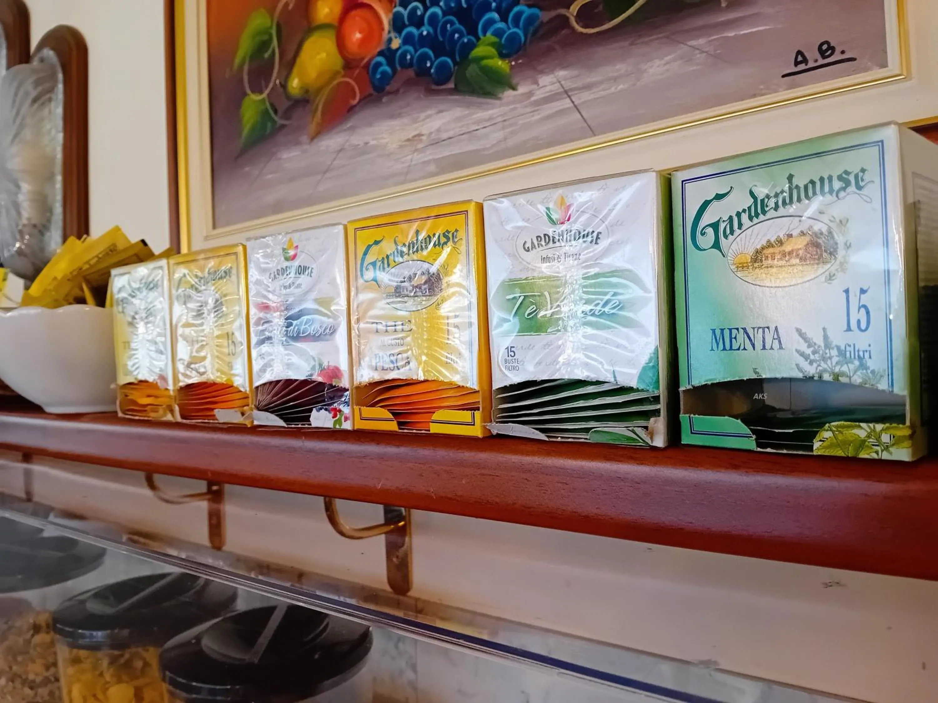 Food and drinks in Hotel Galles