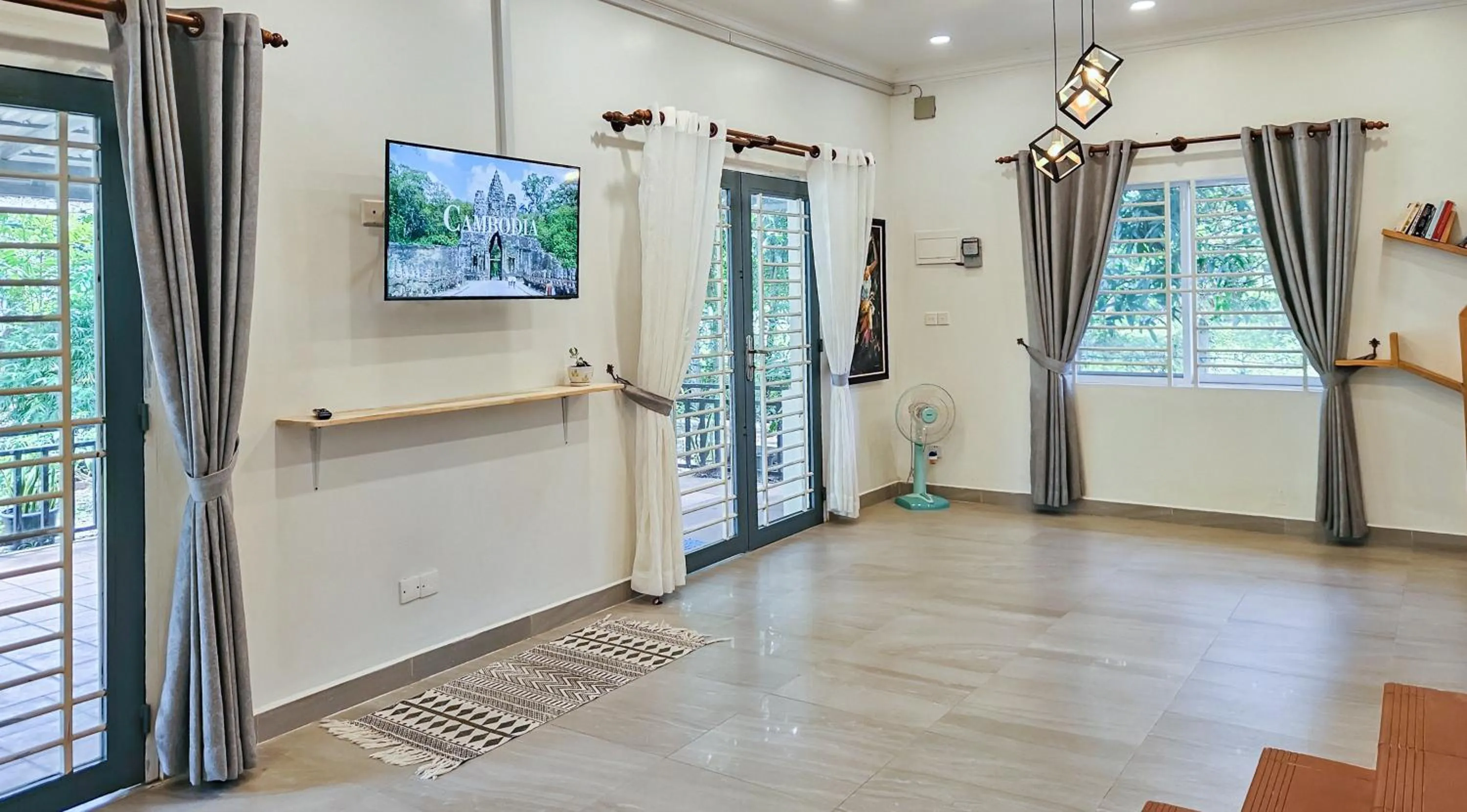 TV and multimedia in Sanssouci Kep