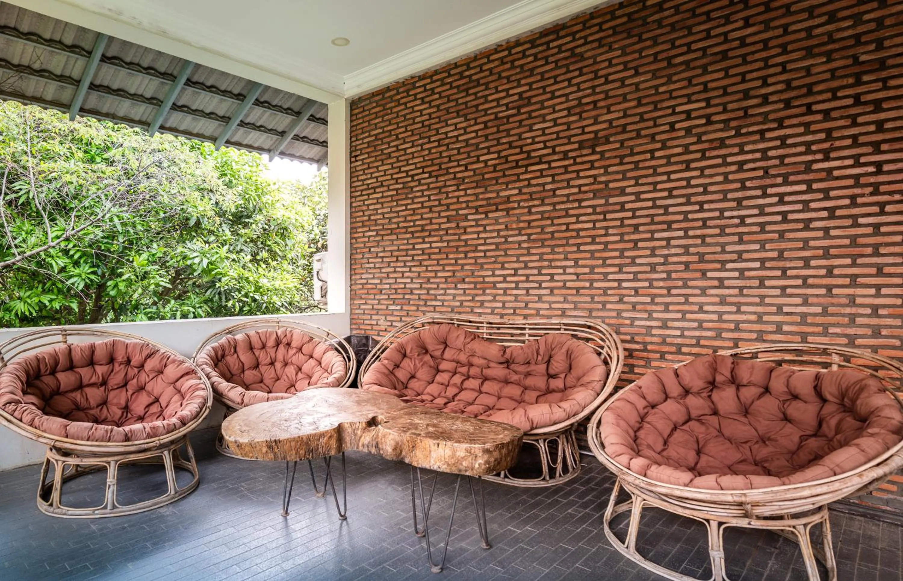 Seating area in Sanssouci Kep