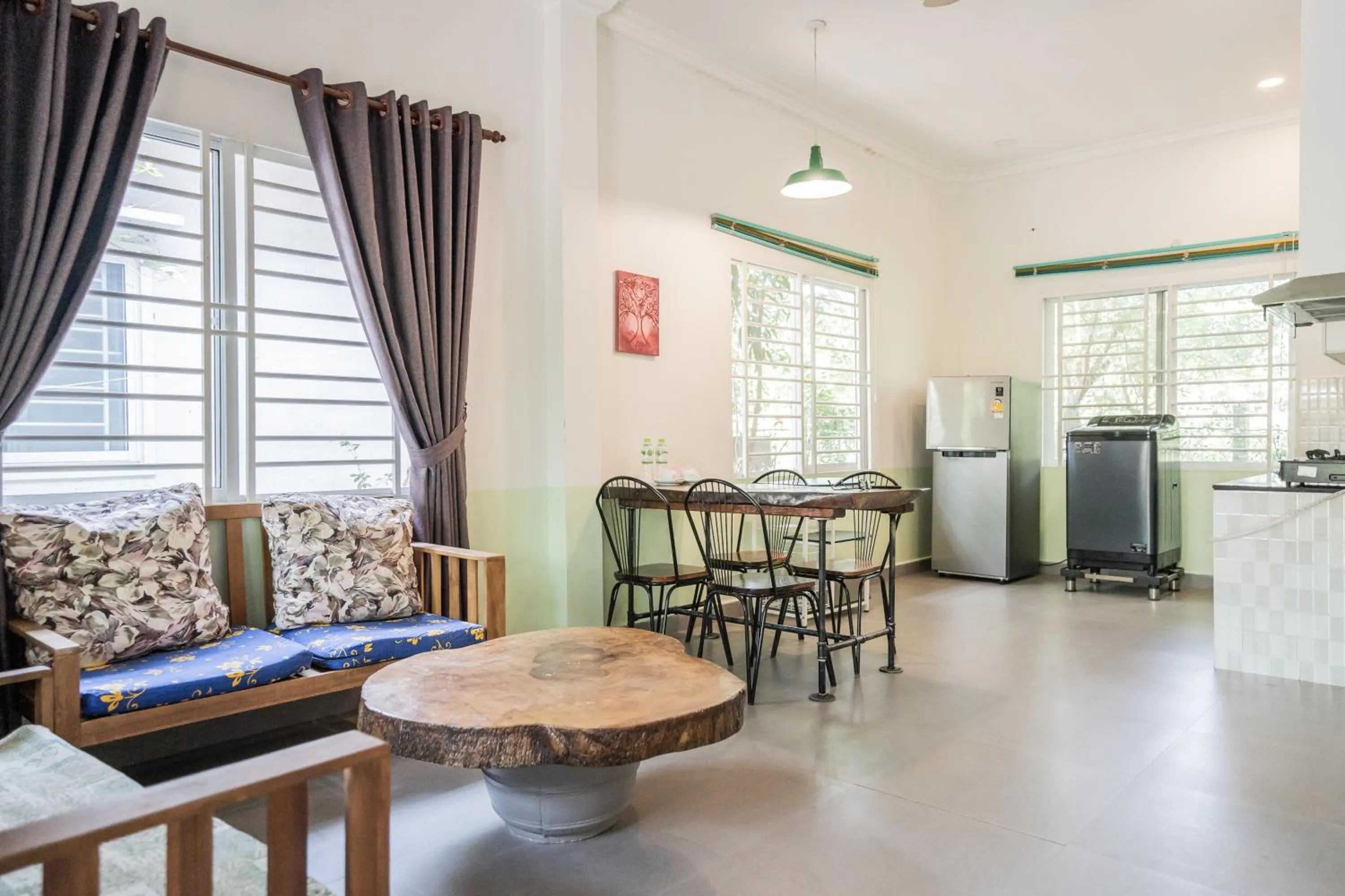 Dining area in Sanssouci Kep