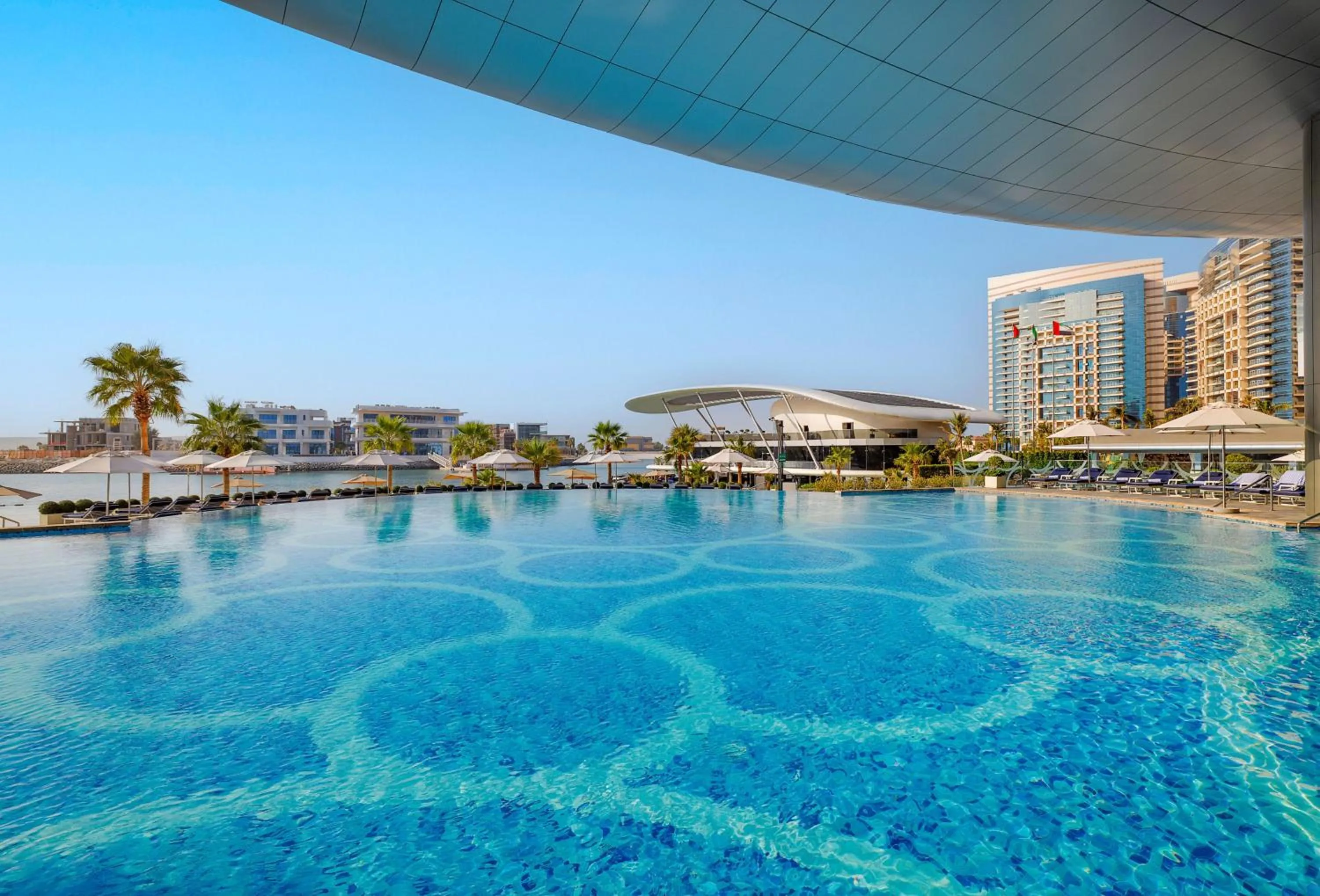 Swimming pool in Conrad Abu Dhabi Etihad Towers