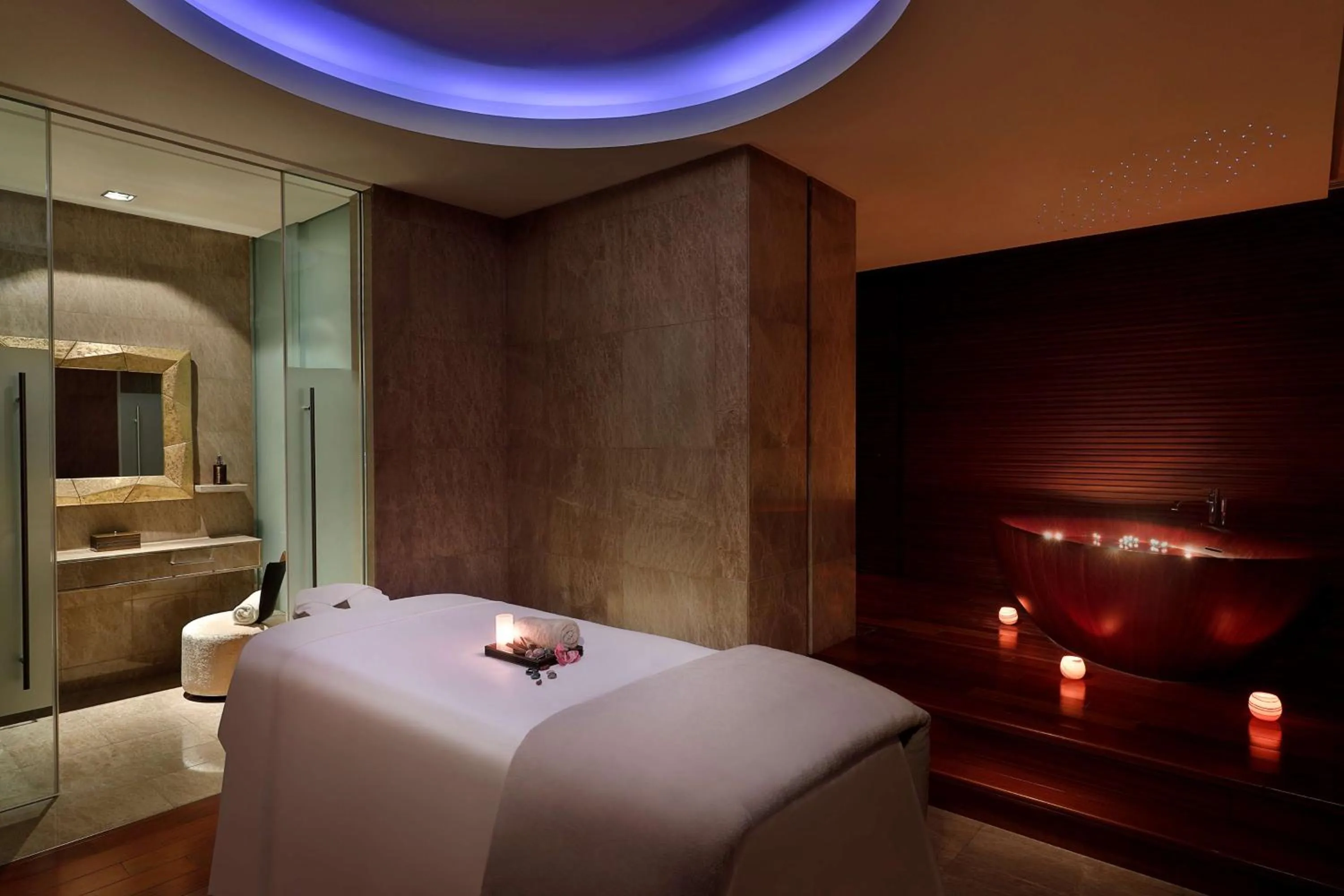 Spa and wellness centre/facilities, Bed in Conrad Abu Dhabi Etihad Towers