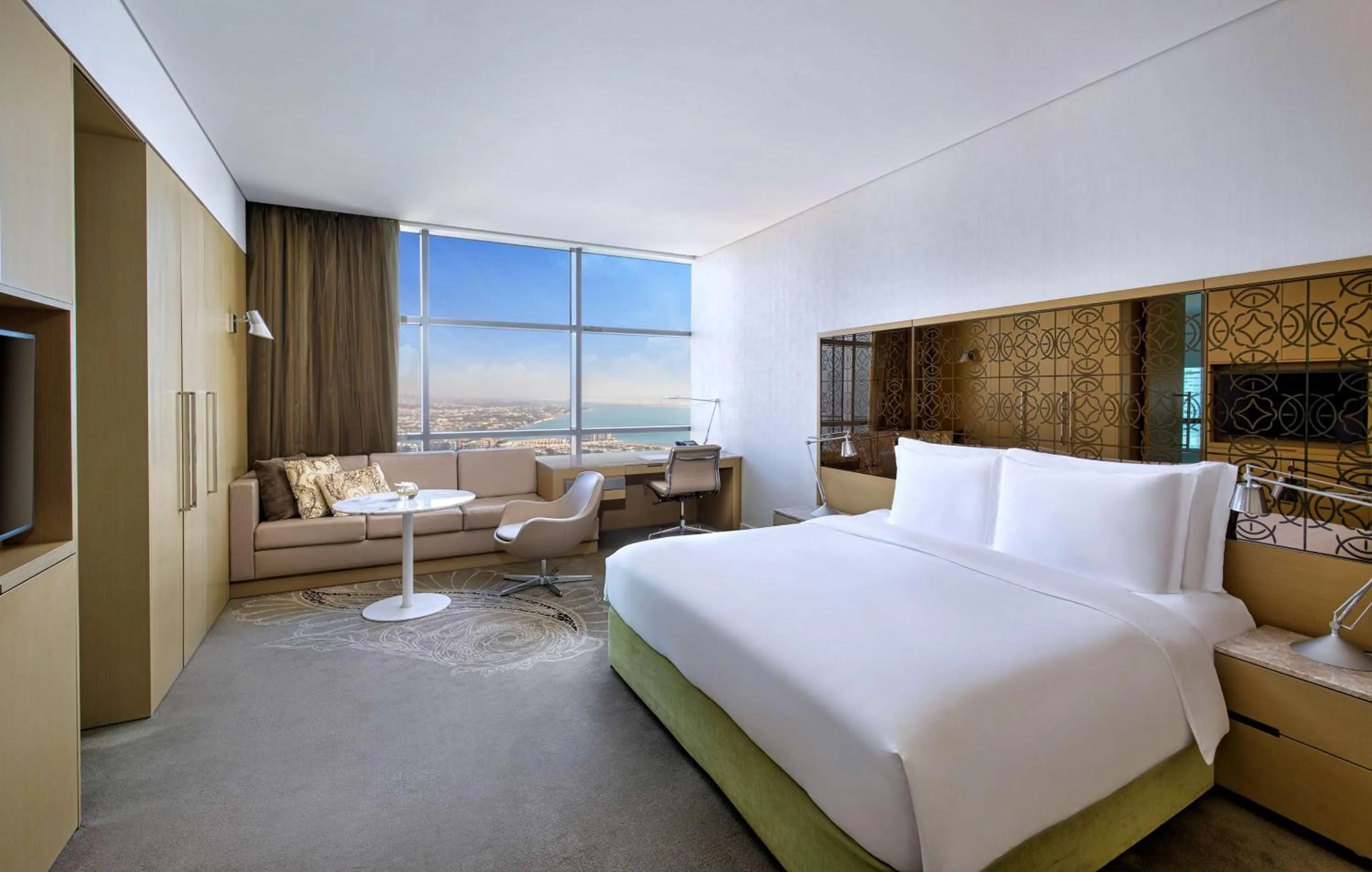 Bedroom, Bed in Conrad Abu Dhabi Etihad Towers