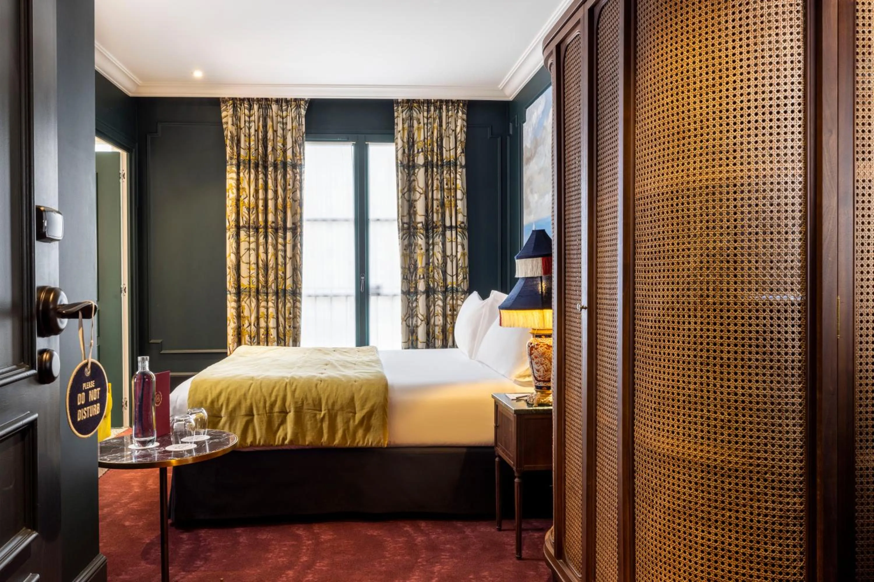 Bed in Hôtel Monte Cristo