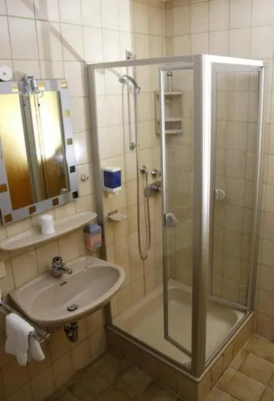 Single Room in Hotel Restaurant Pempel