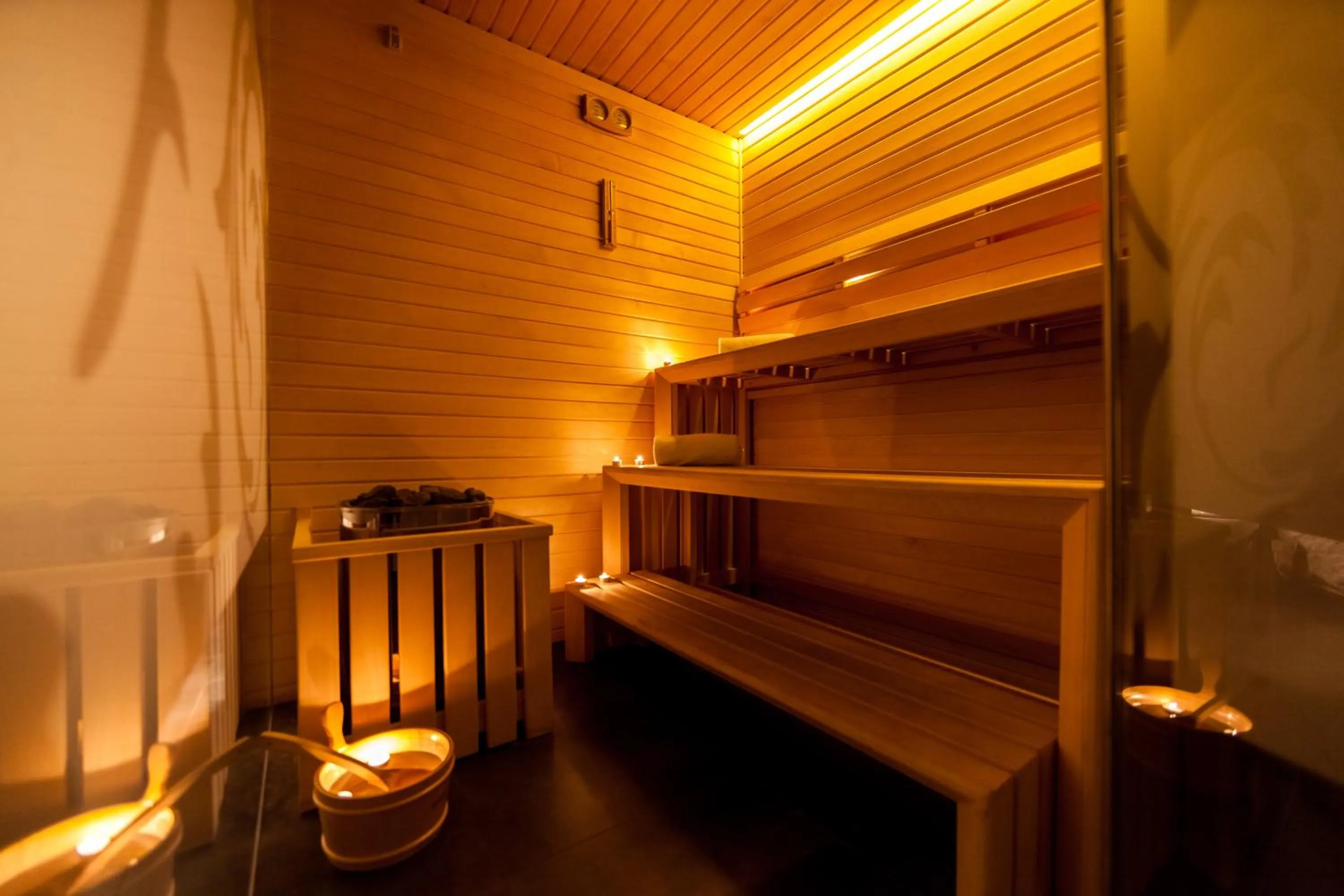 Sauna, Bed in Queen Boutique Hotel