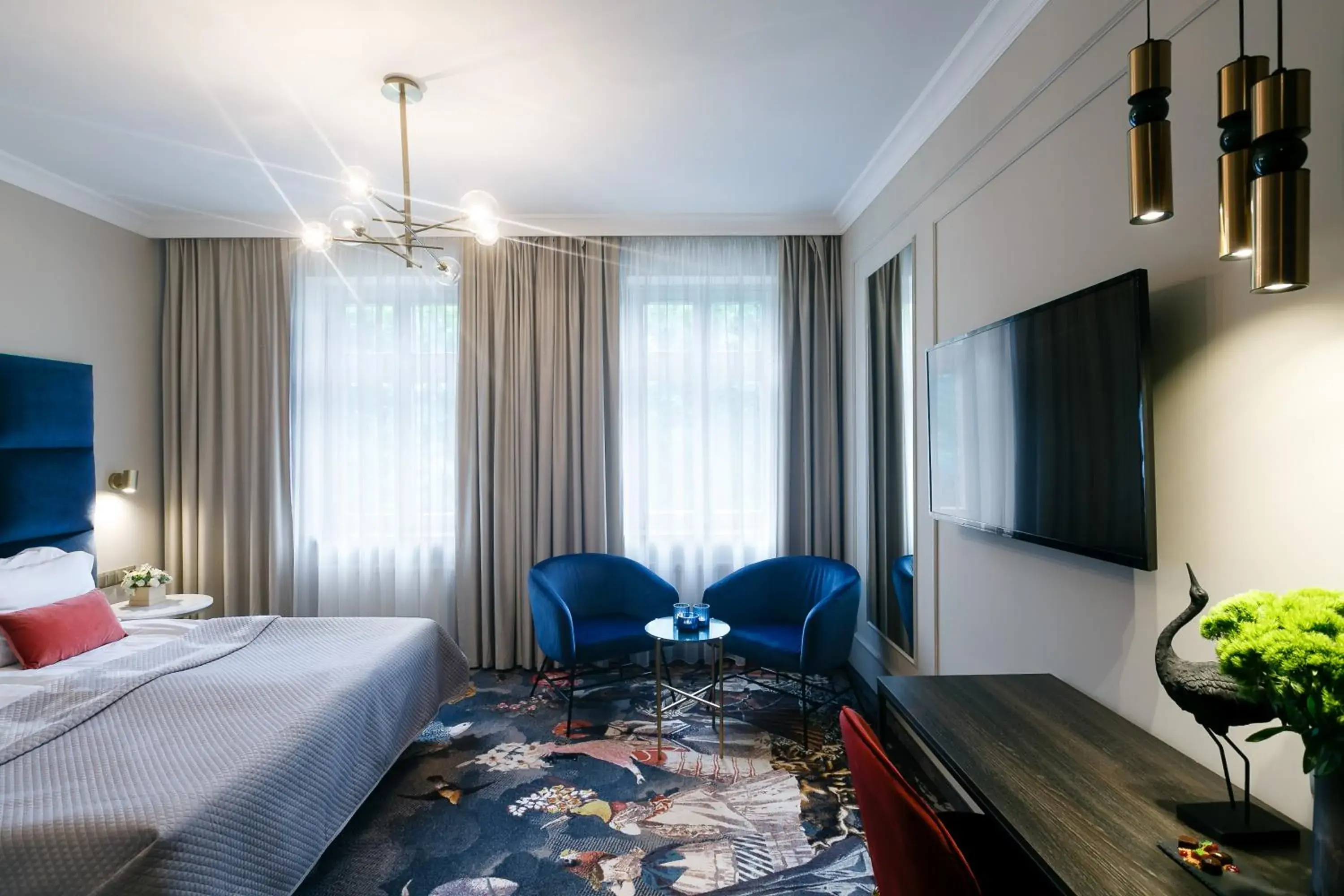 TV and multimedia, Bed in Queen Boutique Hotel TV and multimedia, Bed in Queen Boutique Hotel