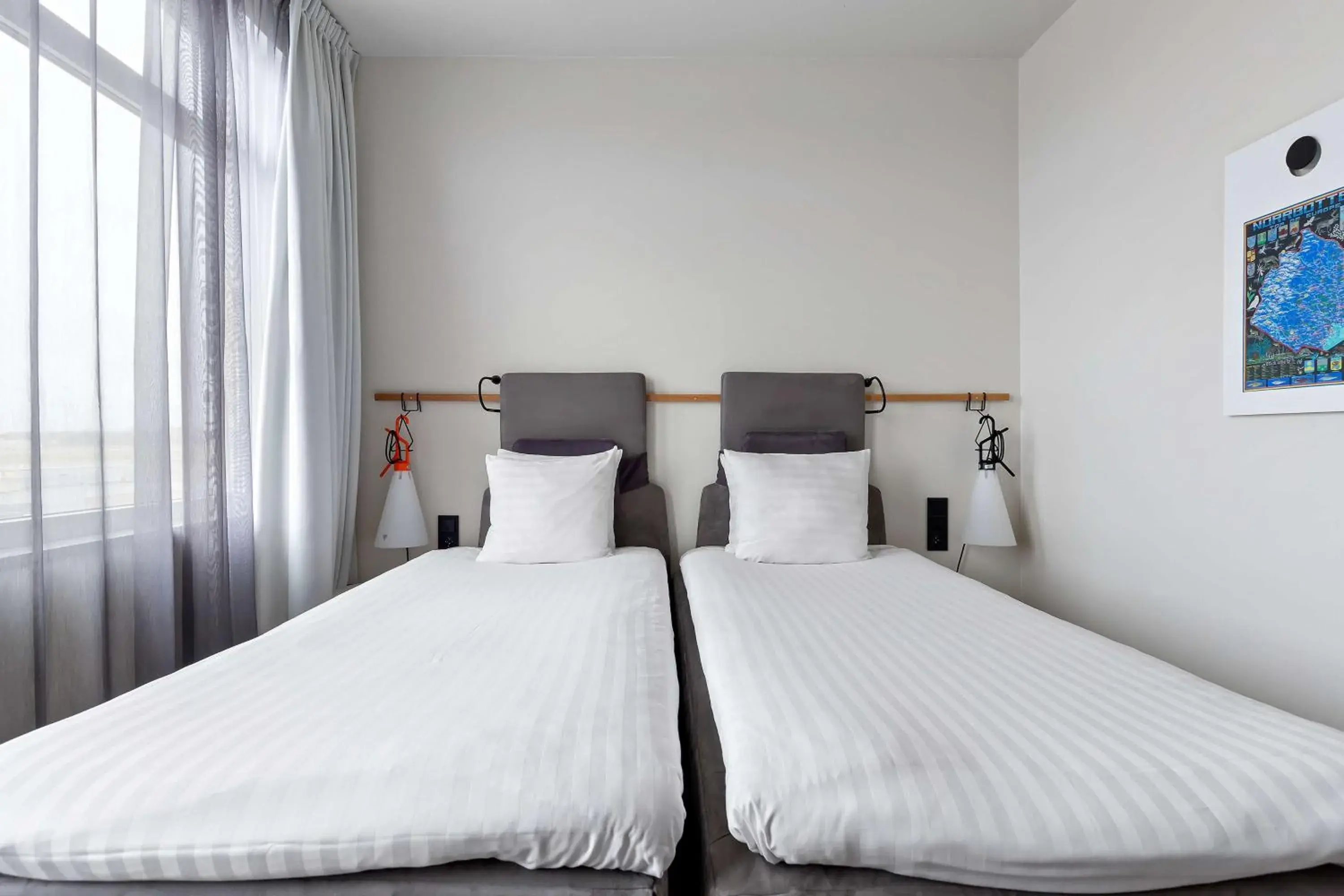 Standard Twin Room with Bathtub in Best Western Plus Sthlm Bromma Standard Twin Room with Bathtub in Best Western Plus Sthlm Bromma