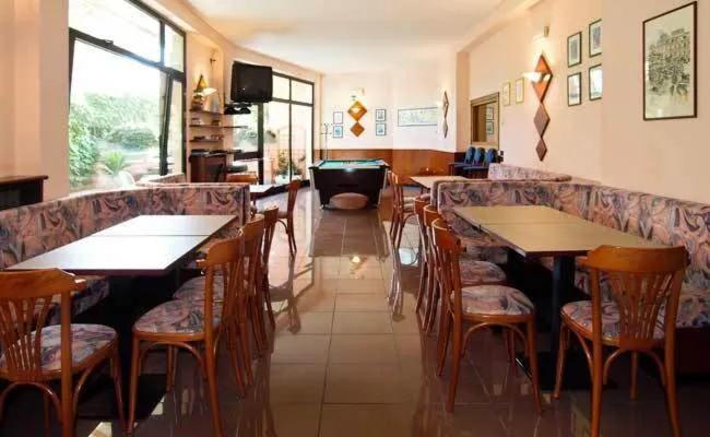 Communal lounge/ TV room in Hotel Anna