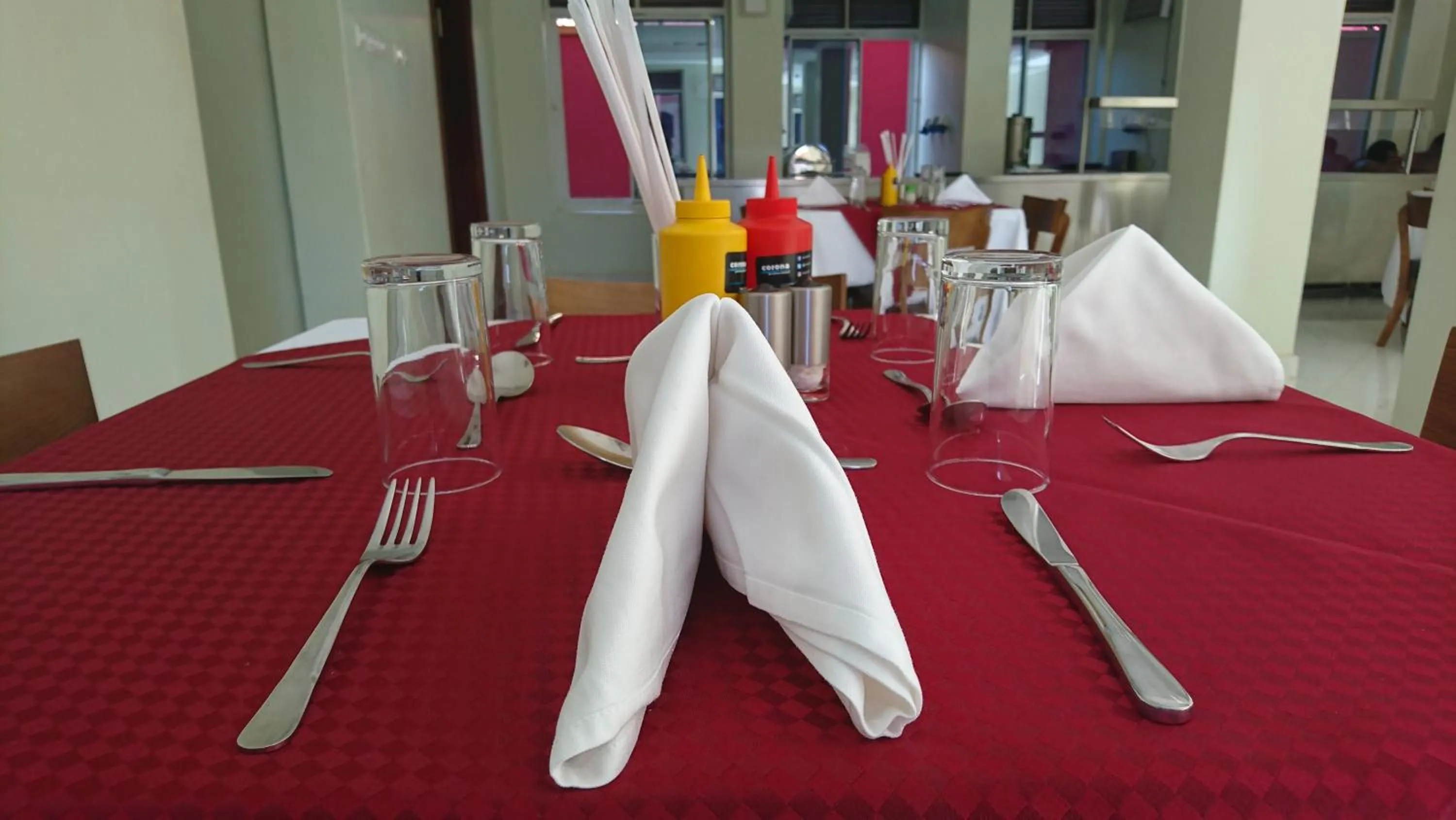Restaurant/places to eat in Nyumbani Hotel
