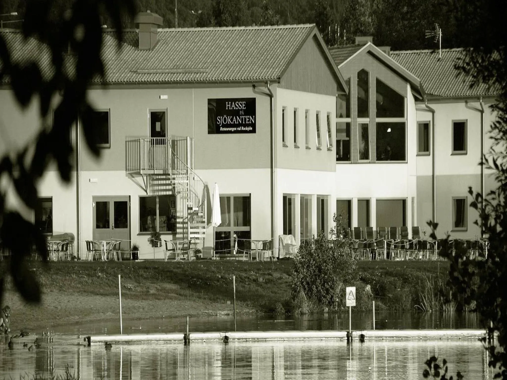 Facade/entrance in Hasse på Sjökanten Hotell & Restaurang
