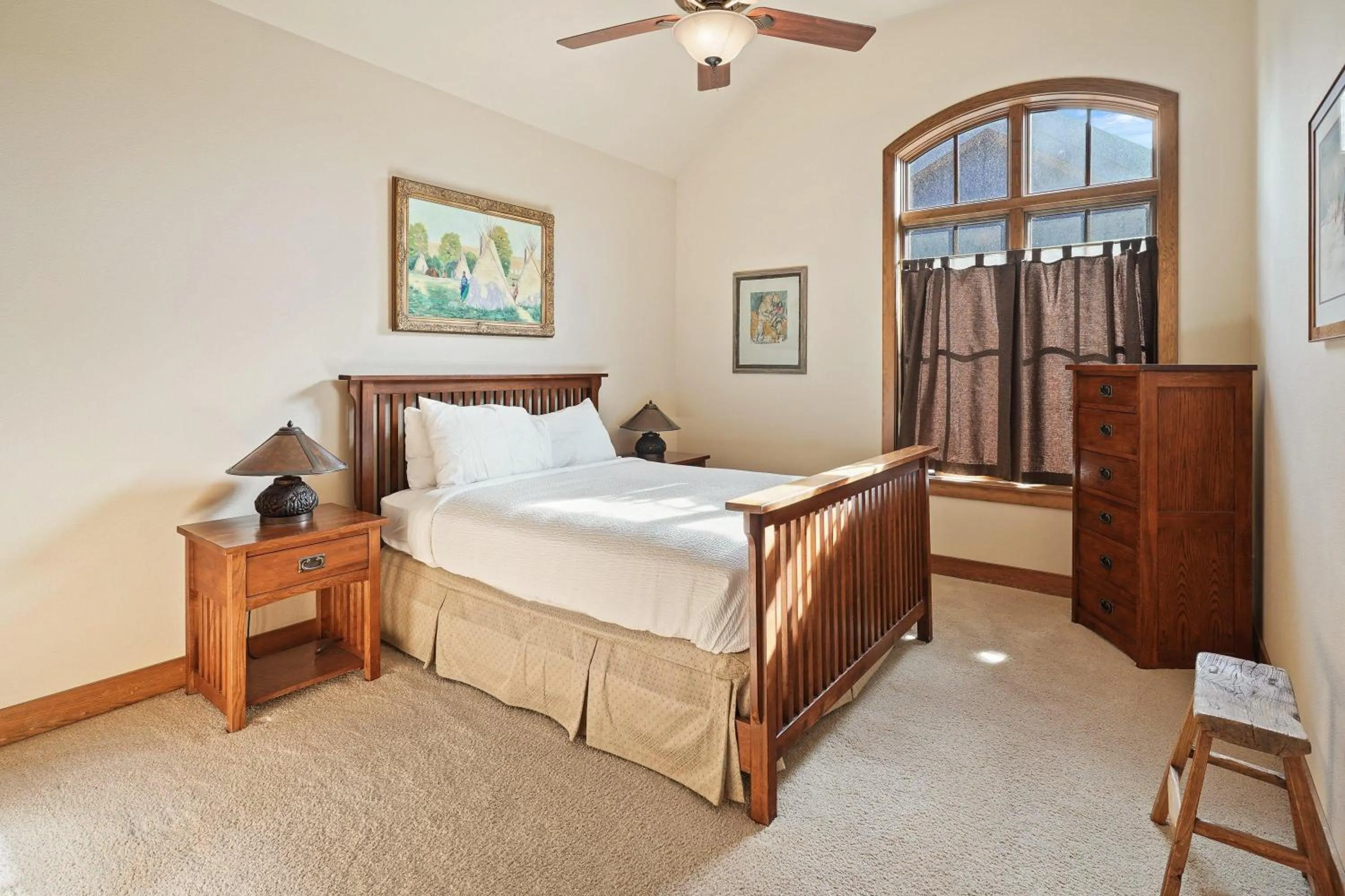 Bed in Drake Park Villa