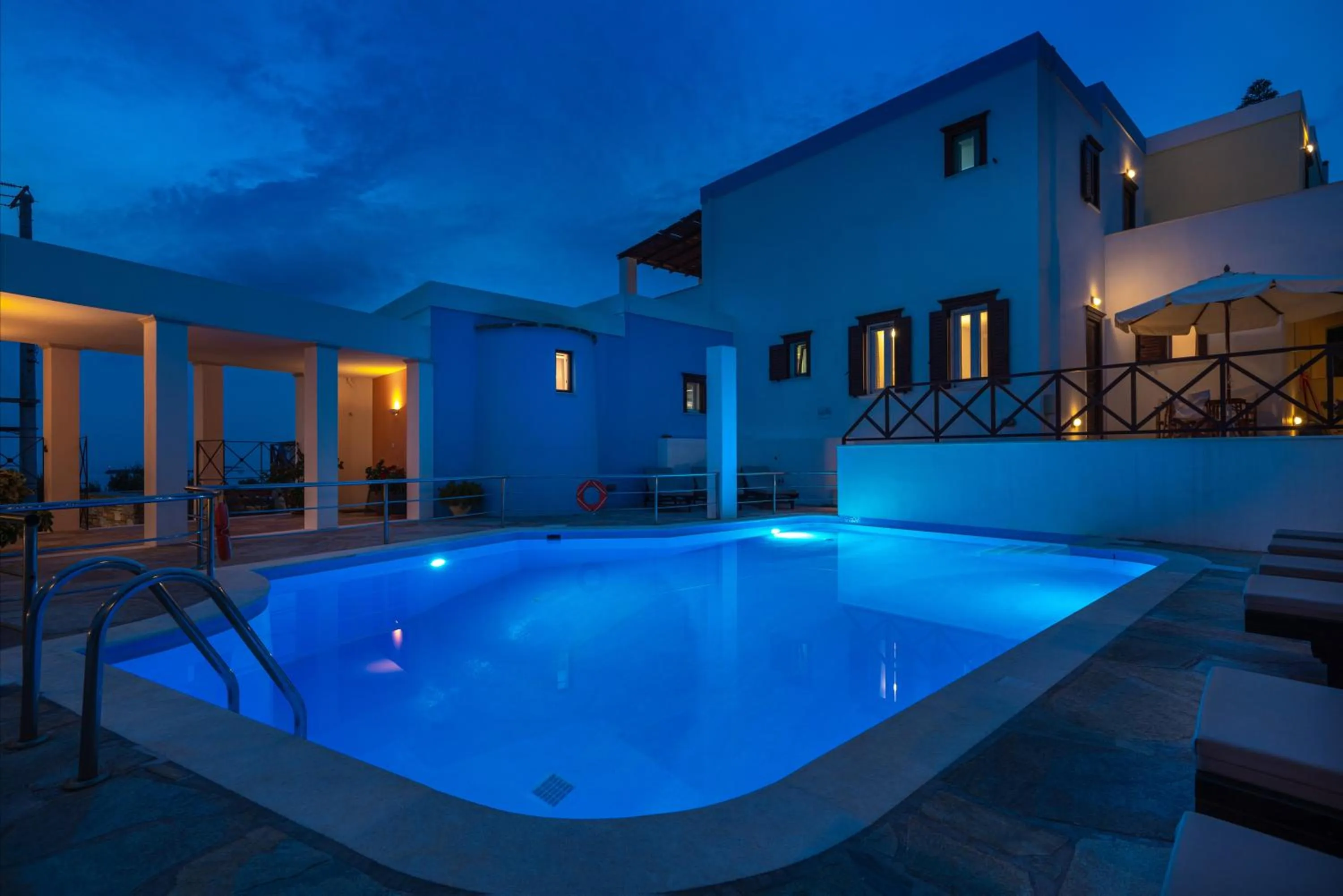 Night in Reggina's Apartments