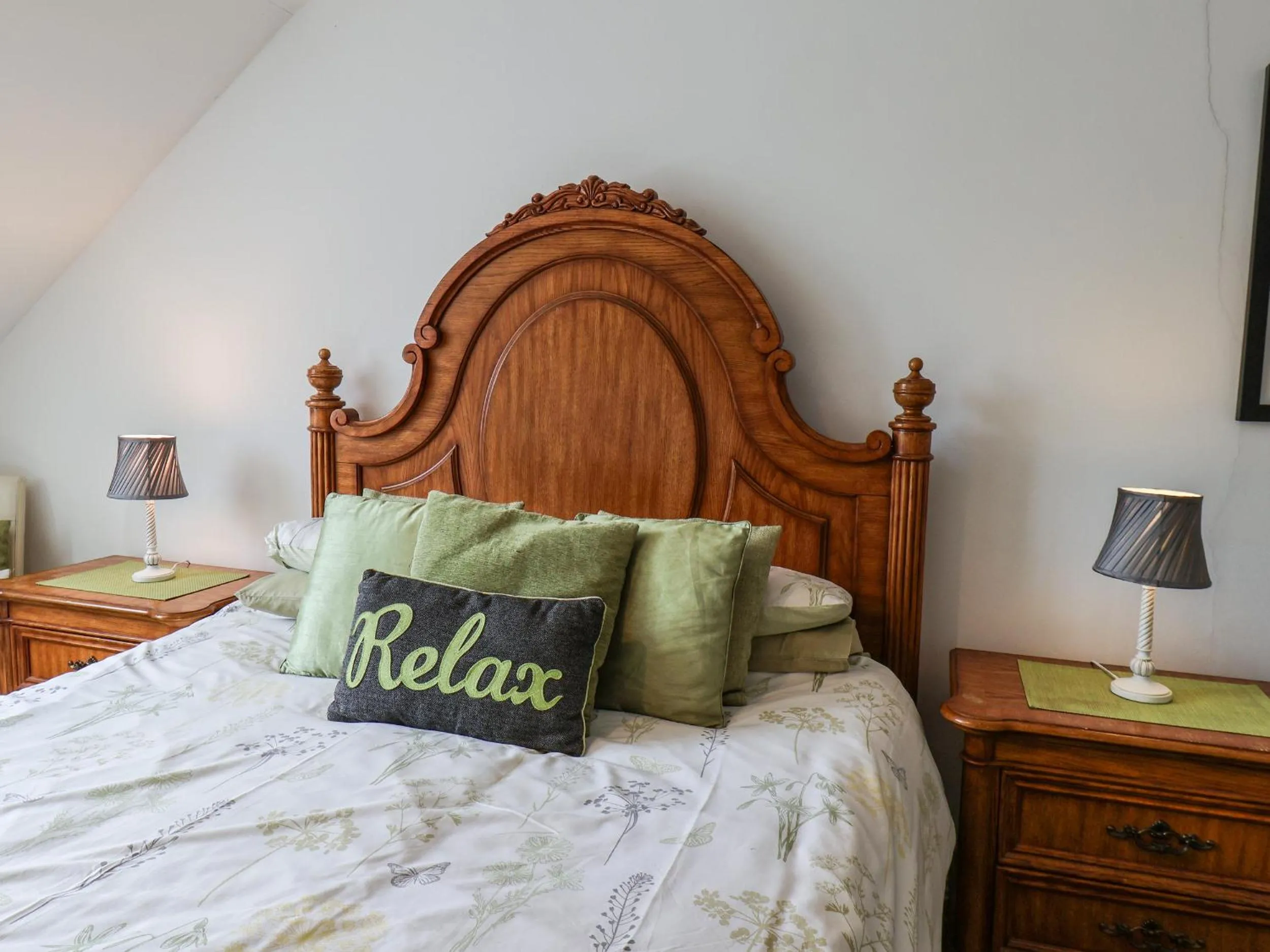 Property building, Bed in The Mews