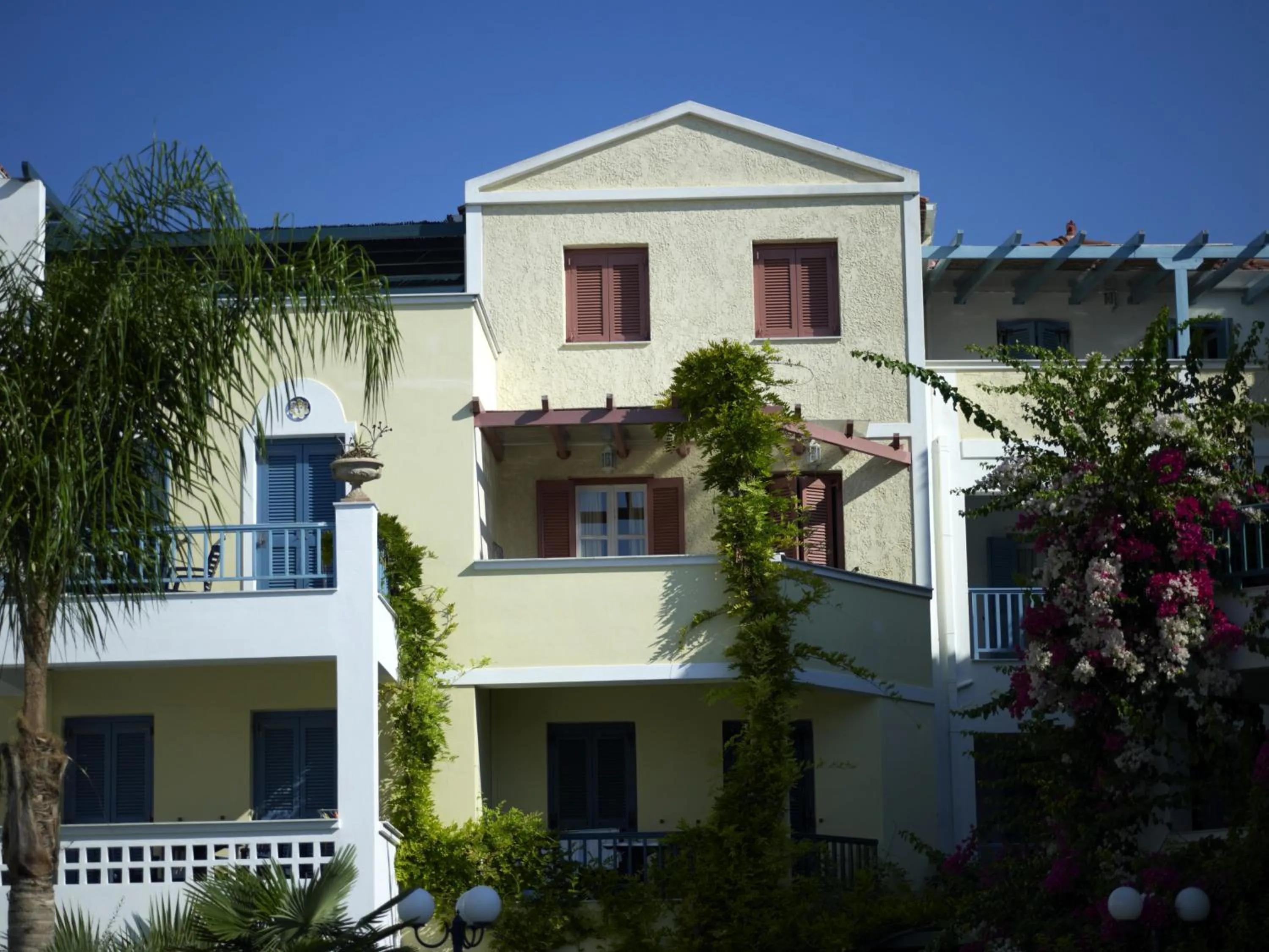 Facade/entrance in Nikis Village