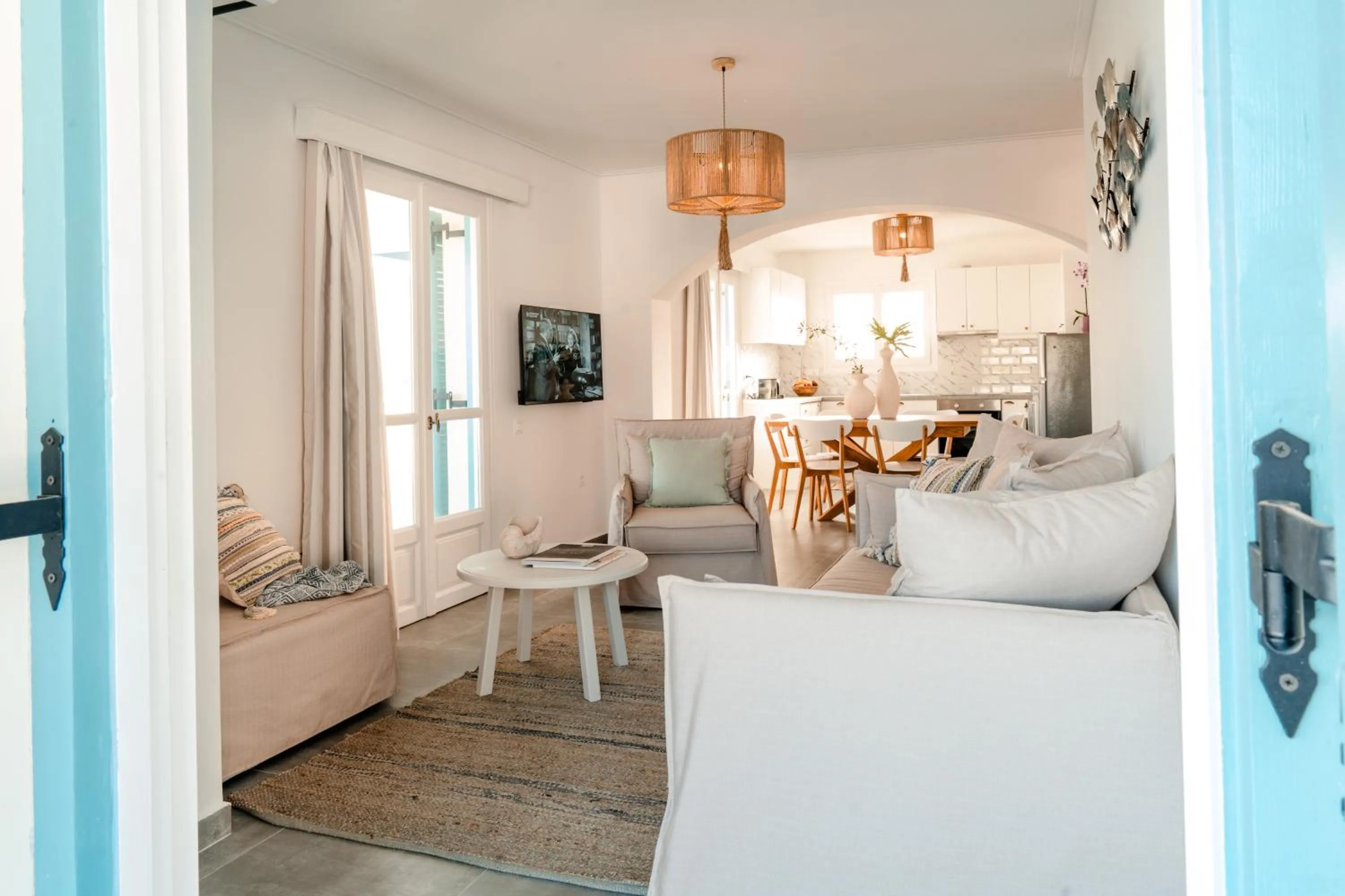 TV and multimedia in Nikis Village