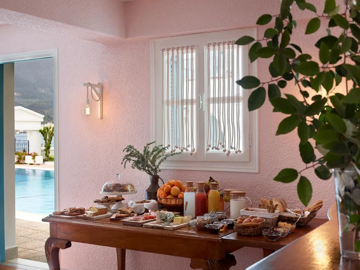 Coffee/tea facilities in Nikis Village