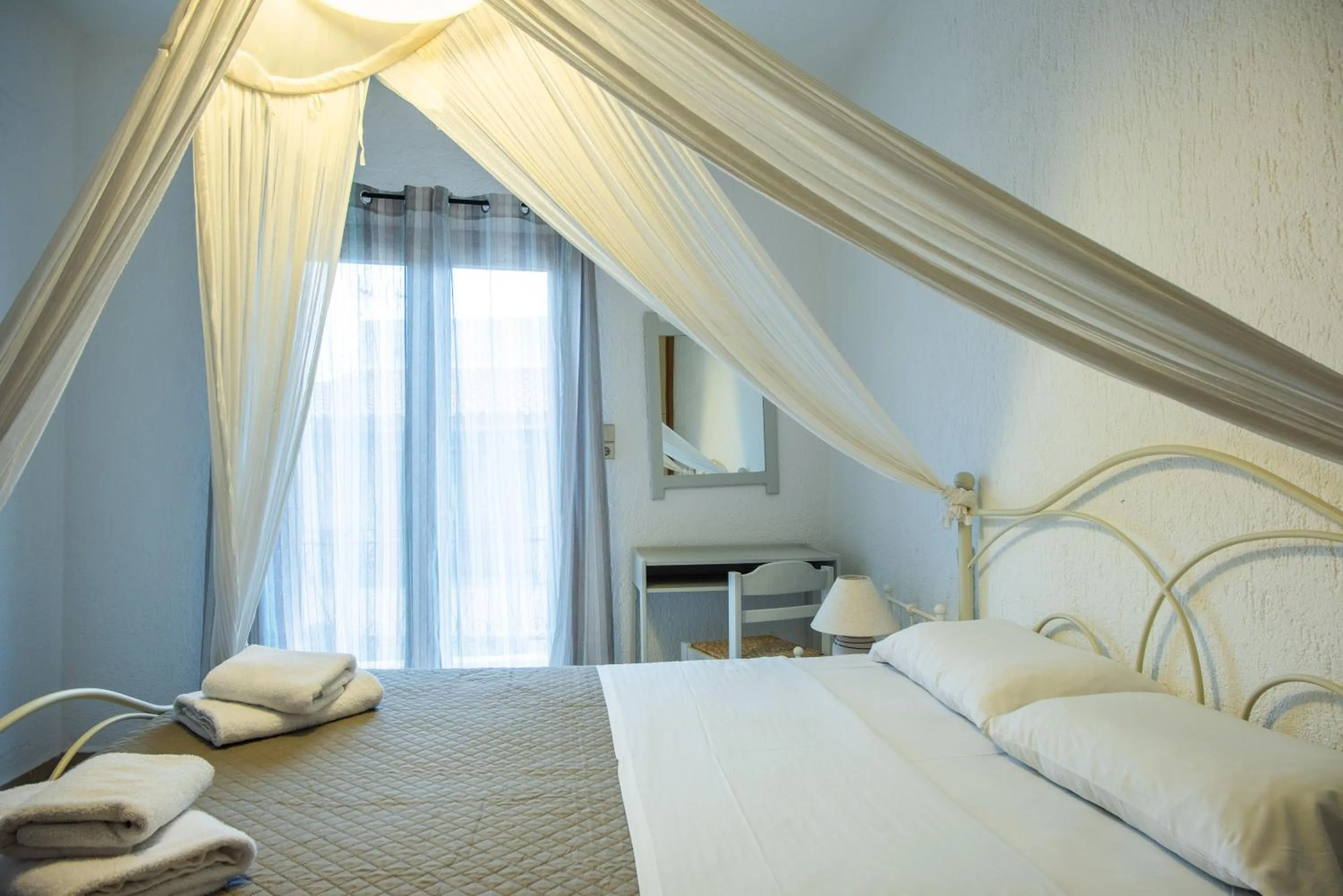 Bed in Athina Villas