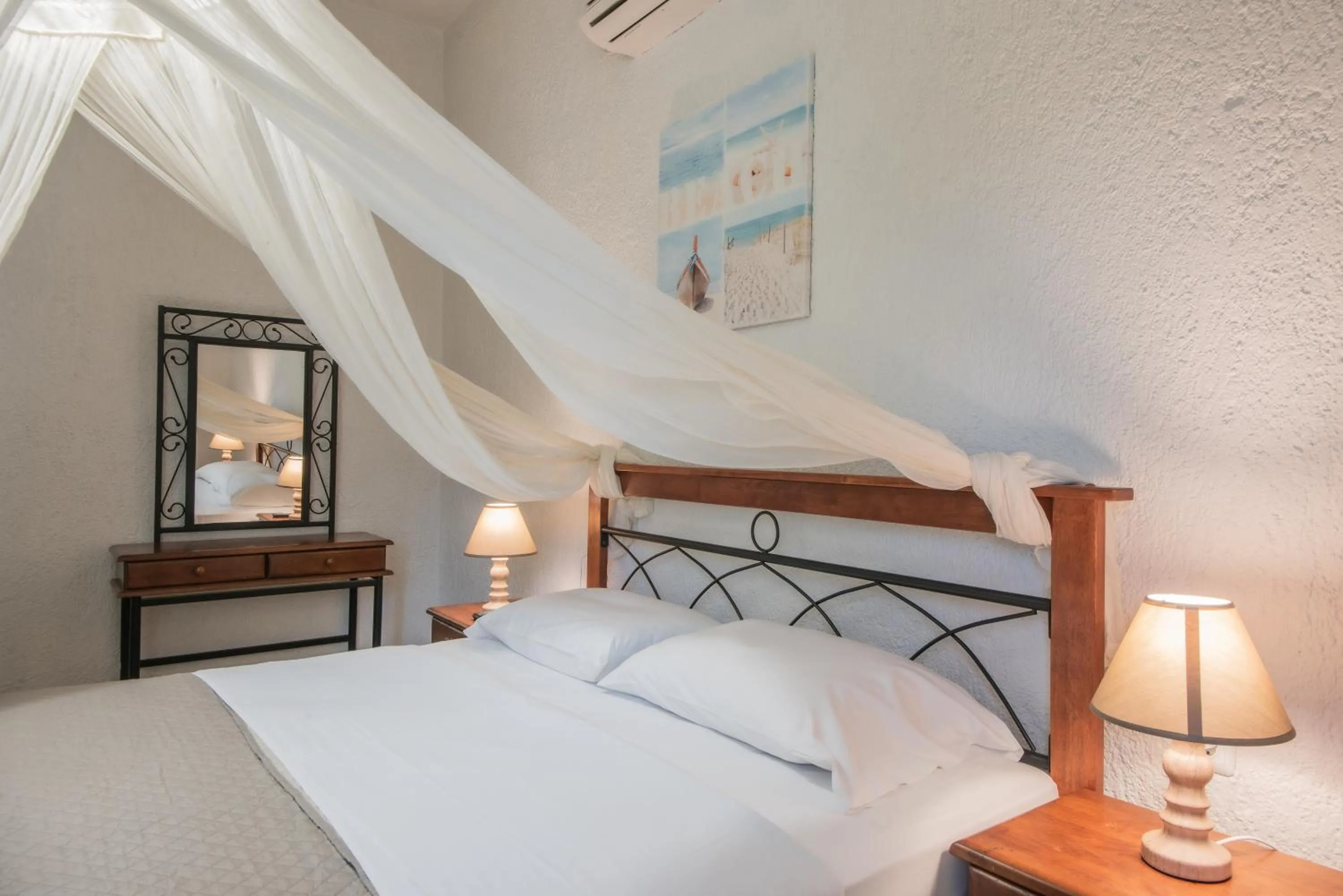 Bed in Athina Villas