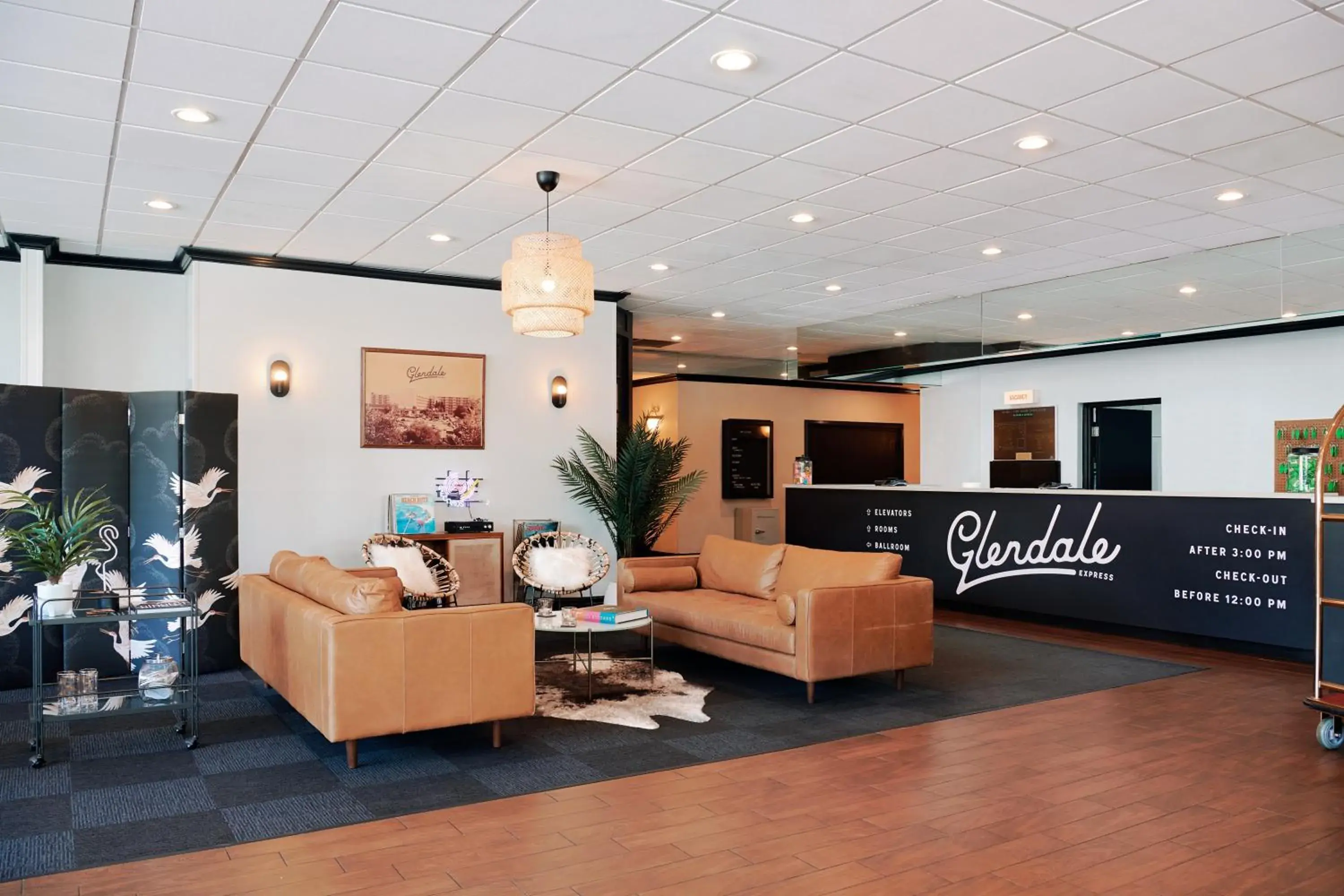 Lobby or reception in Glendale Express Hotel Los Angeles Lobby or reception in Glendale Express Hotel Los Angeles
