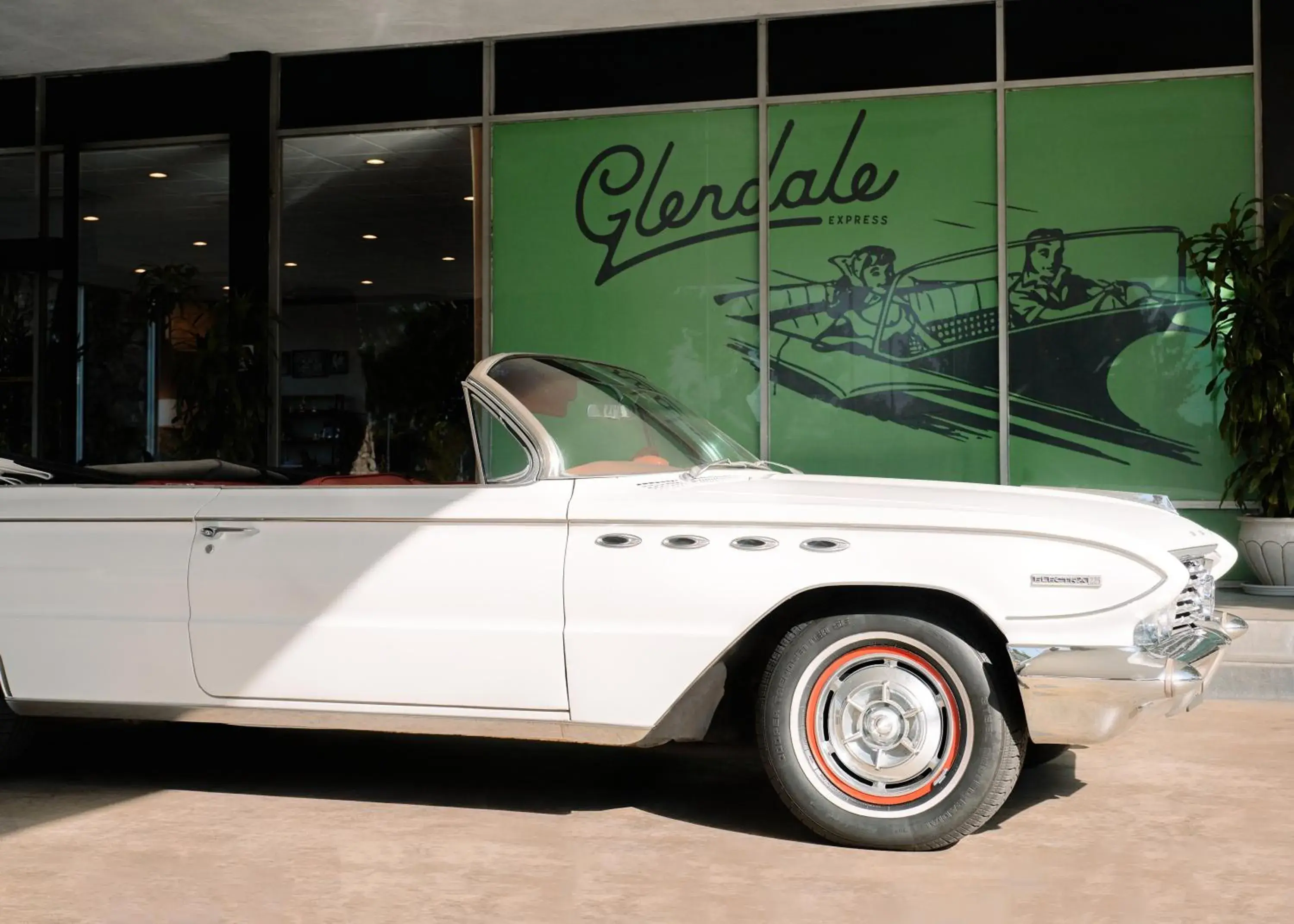 Facade/entrance in Glendale Express Hotel Los Angeles Facade/entrance in Glendale Express Hotel Los Angeles