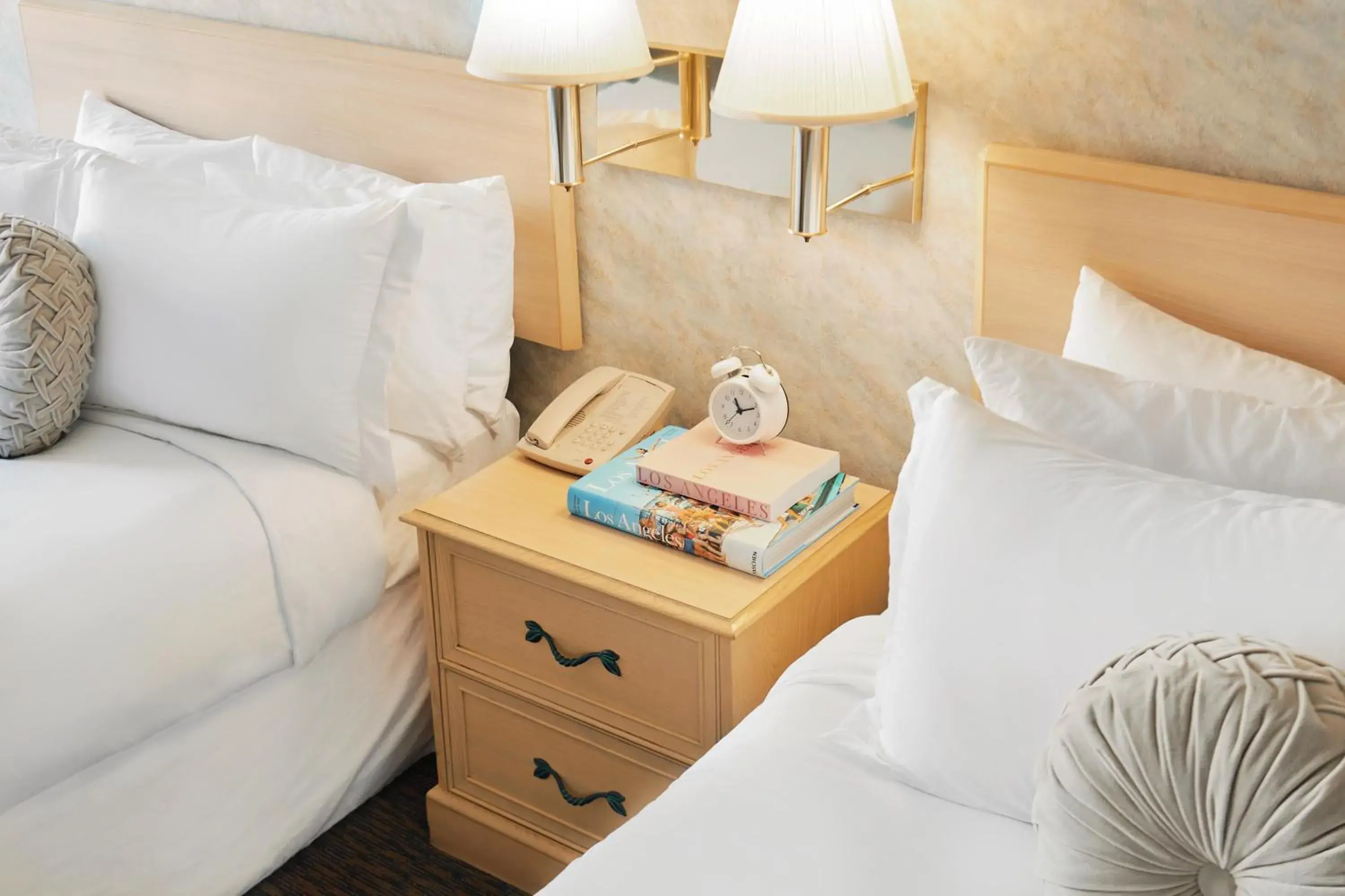 Bed in Glendale Express Hotel Los Angeles Bed in Glendale Express Hotel Los Angeles