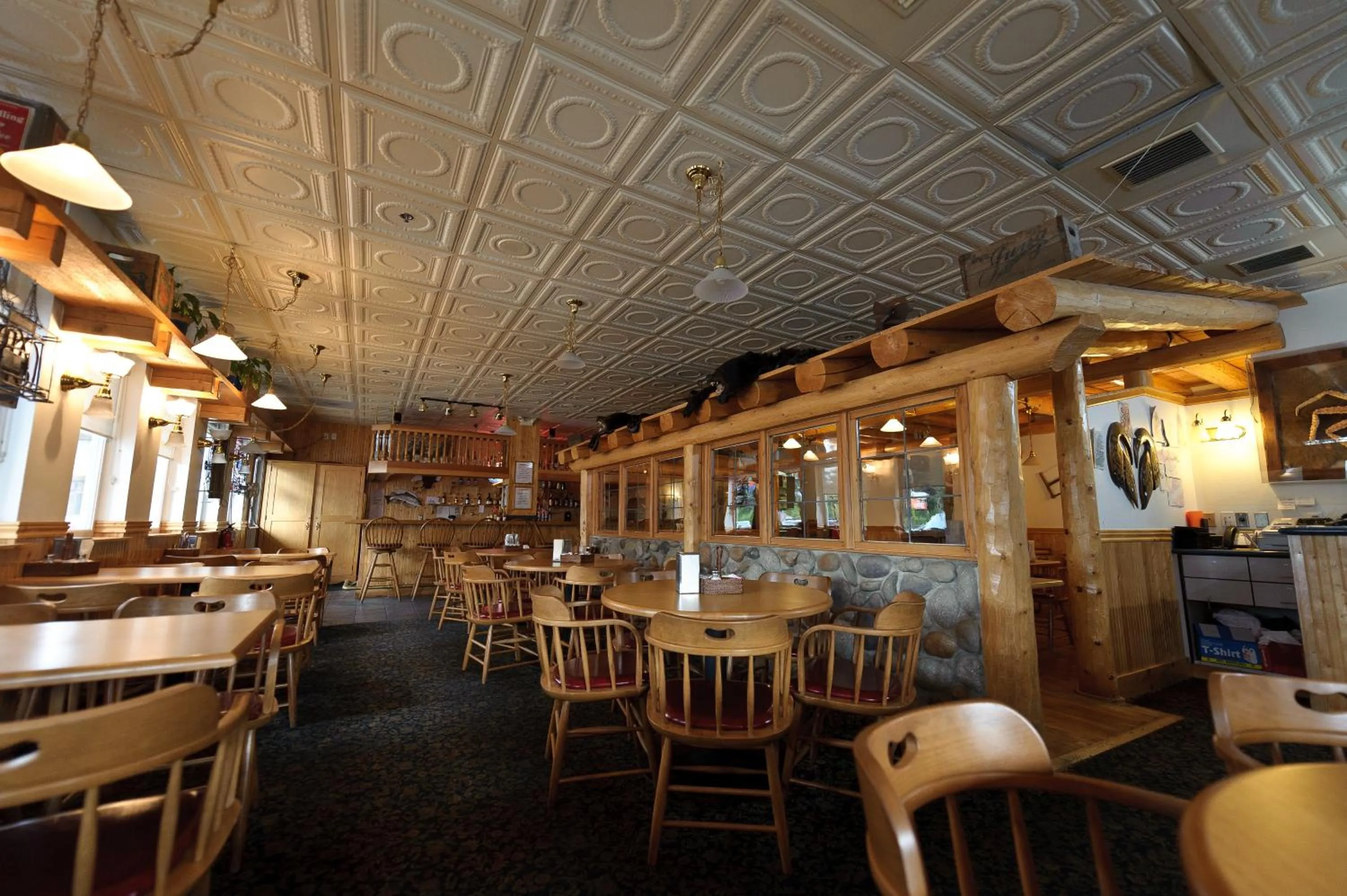 Restaurant/places to eat in Frontier Suites Hotel in Juneau